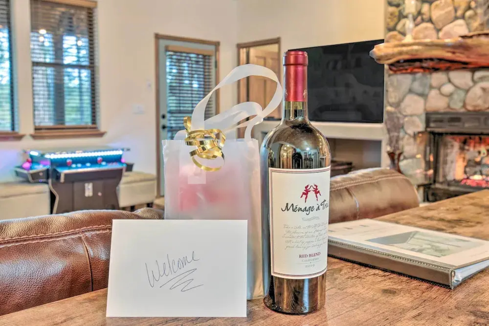 3 Mi to Golf Course: Show Low Escape w/ Fire Pit