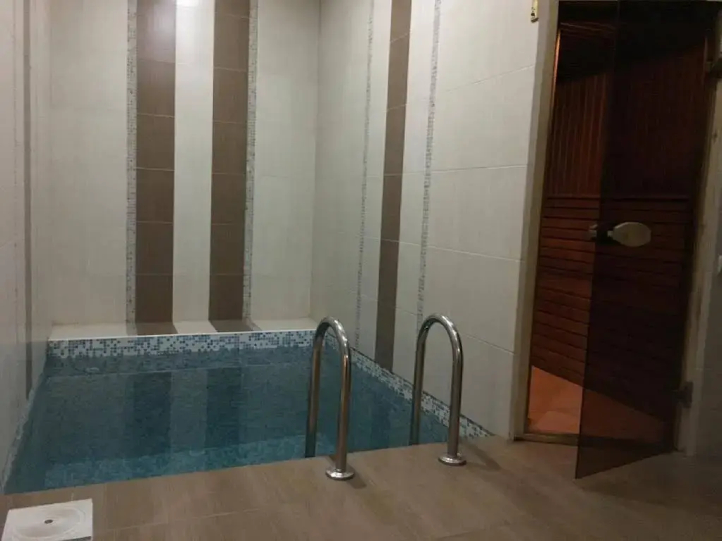 Na Kropotkina Guesthouse