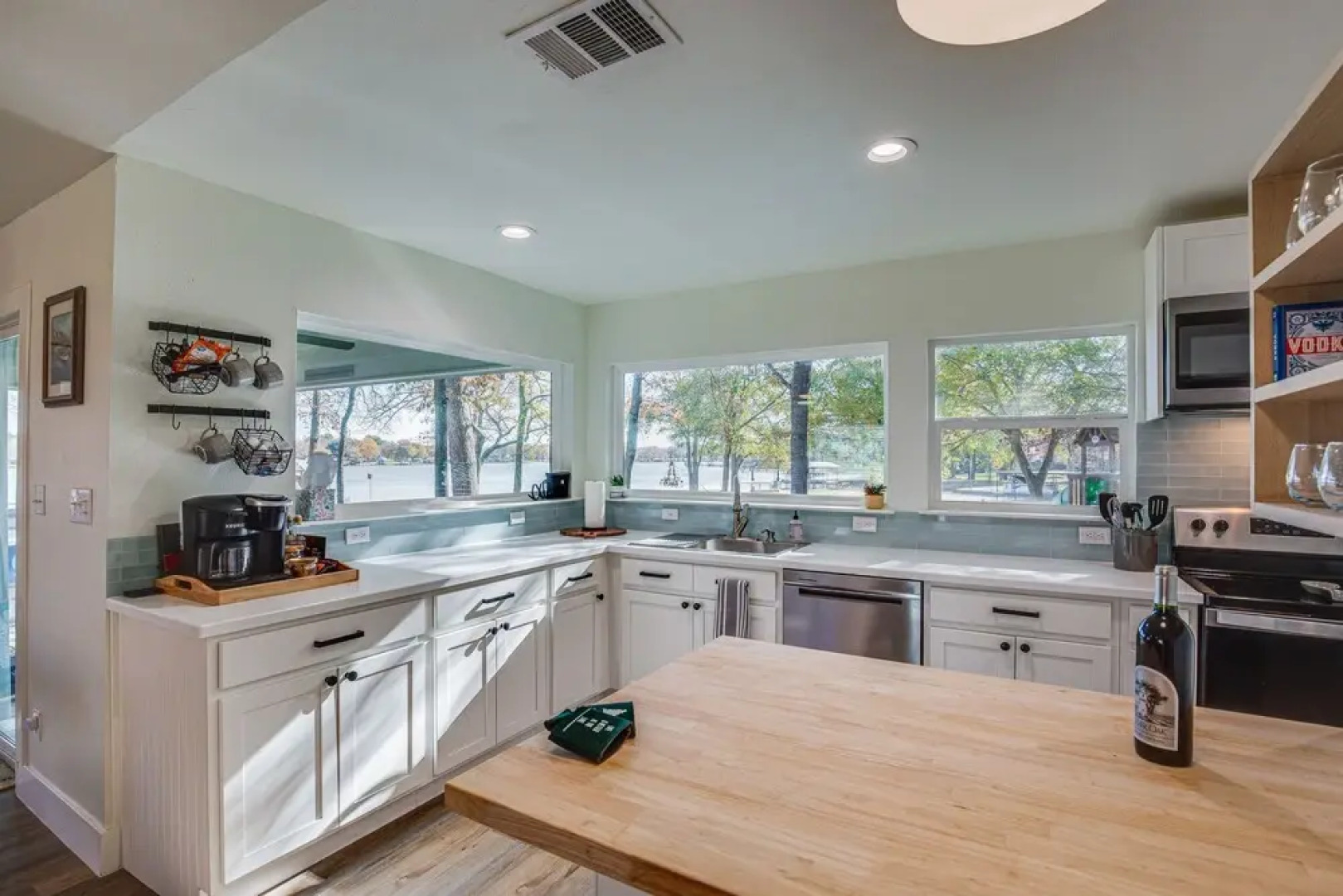 Private Dock: Charming Cedar Creek Retreat!