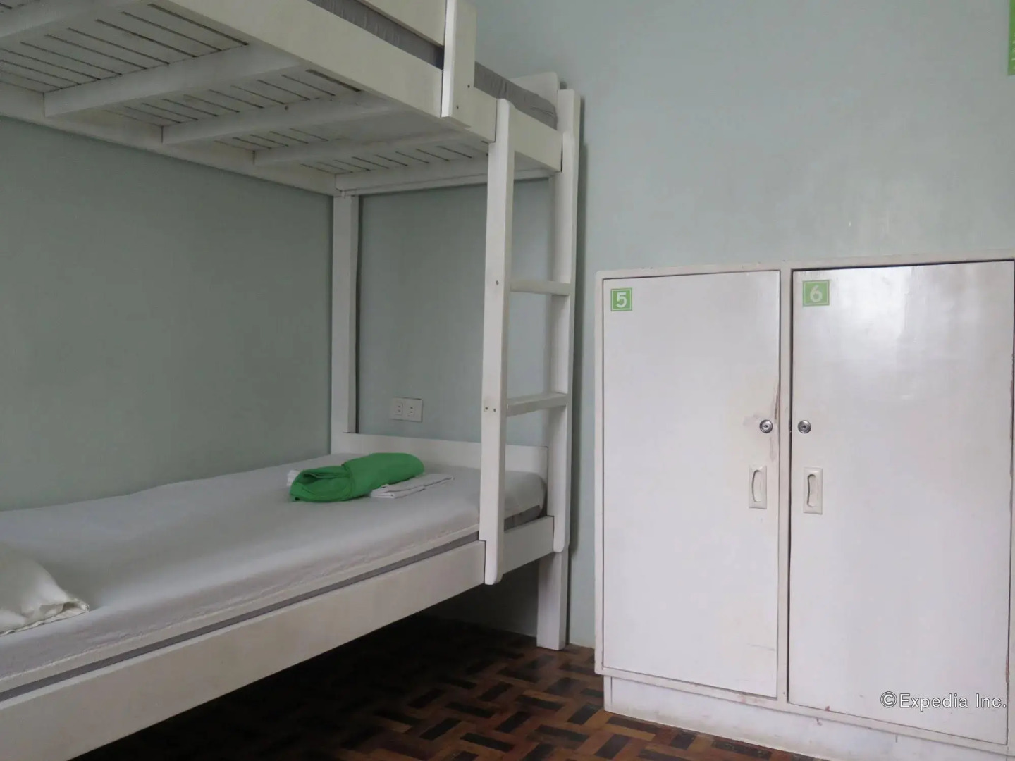 TR3ATS Guest House Bohol - Hostel