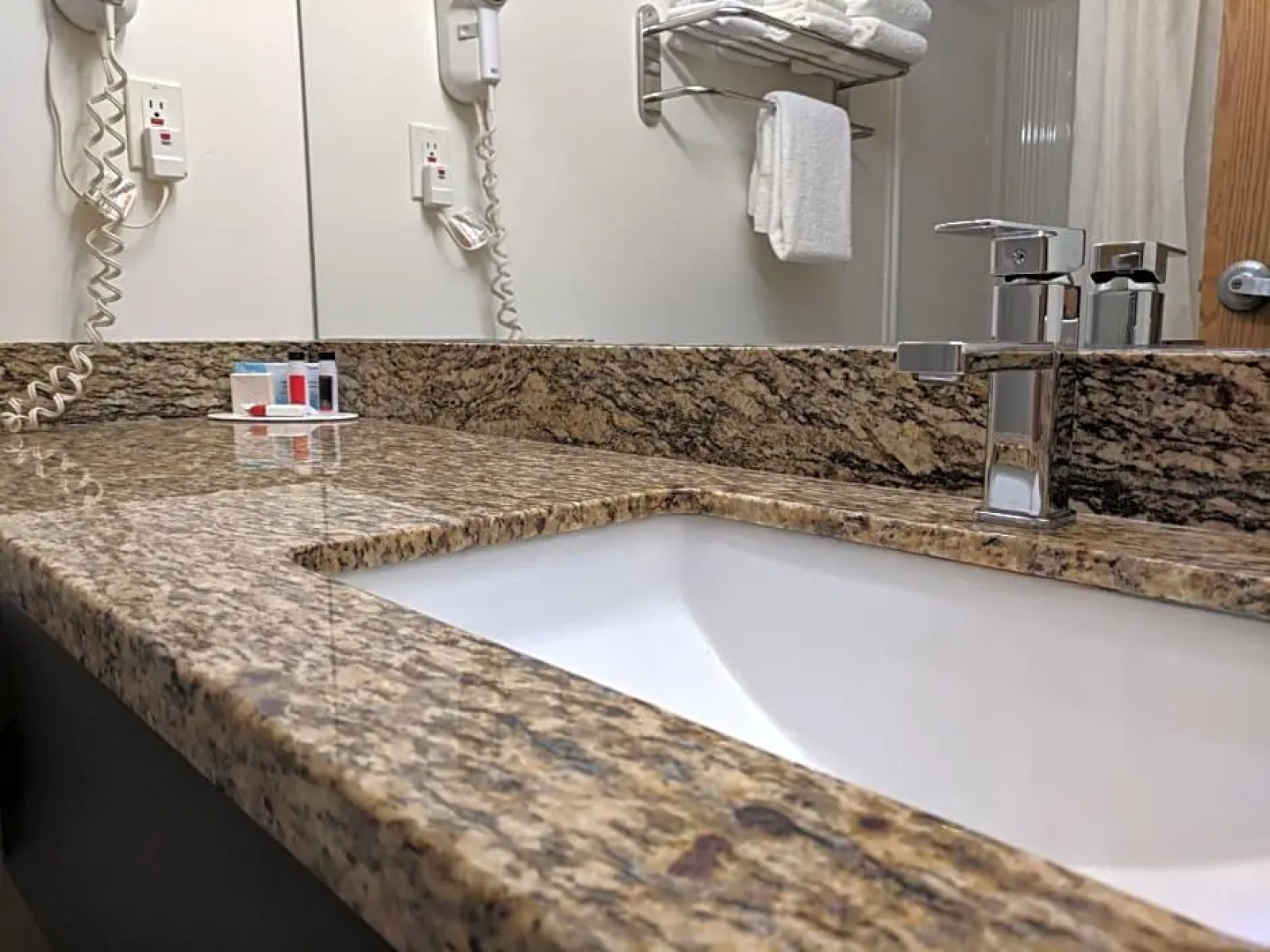 Super 8 by Wyndham Portage La Prairie MB