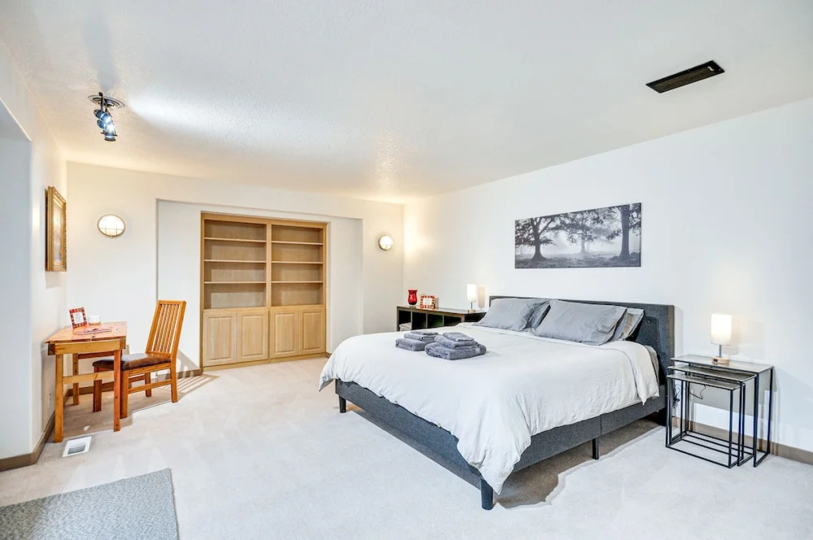 Spacious Oregon Home w/ Fire Pit & Grill!