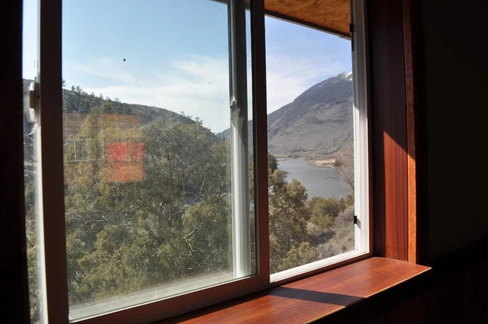 North Yellowstone Lodge and Hostel