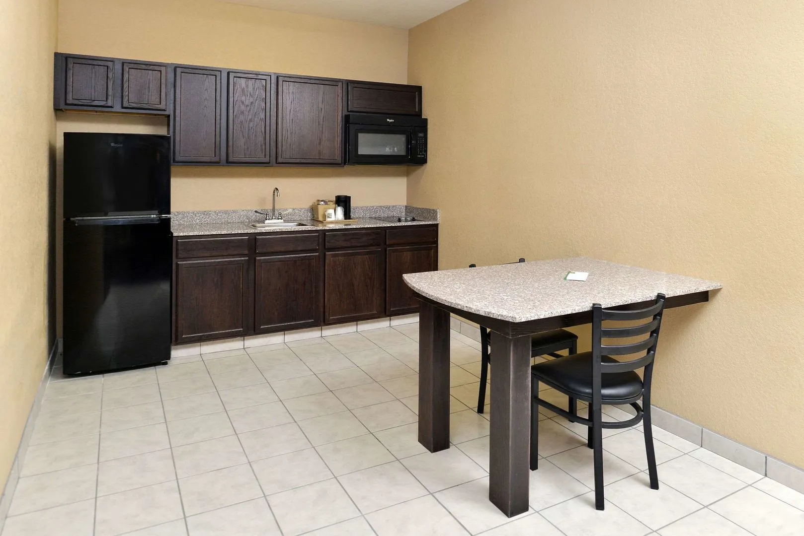 Western Inn & Suites