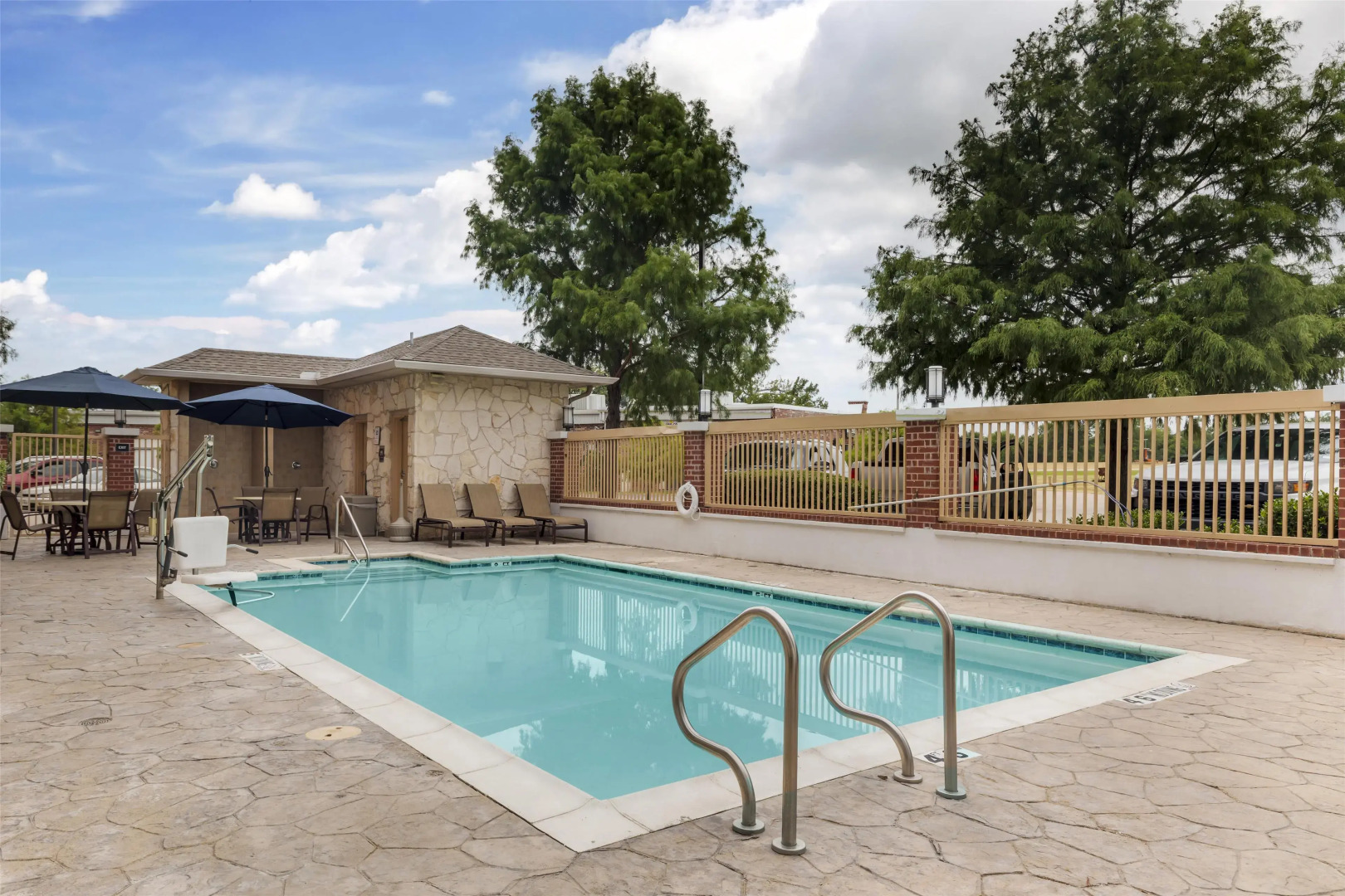 Best Western Red River Inn & Suites