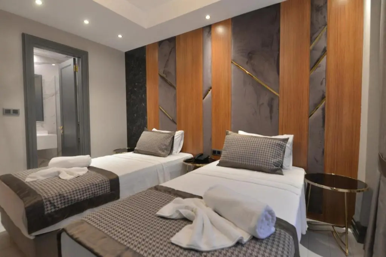 Santra Hotel