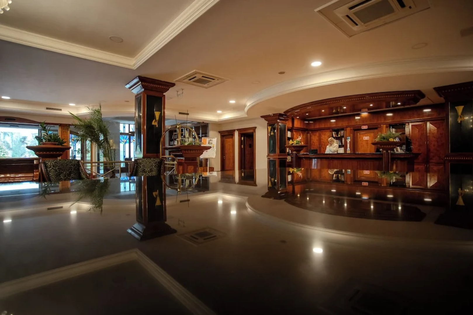 Hotel Golden Palace
