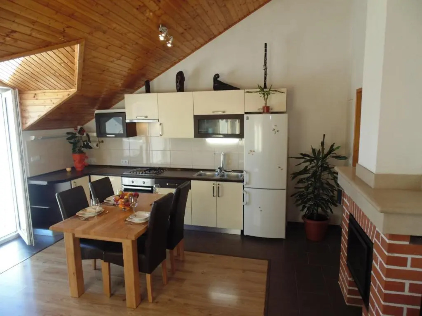 Apartments Postira Brač