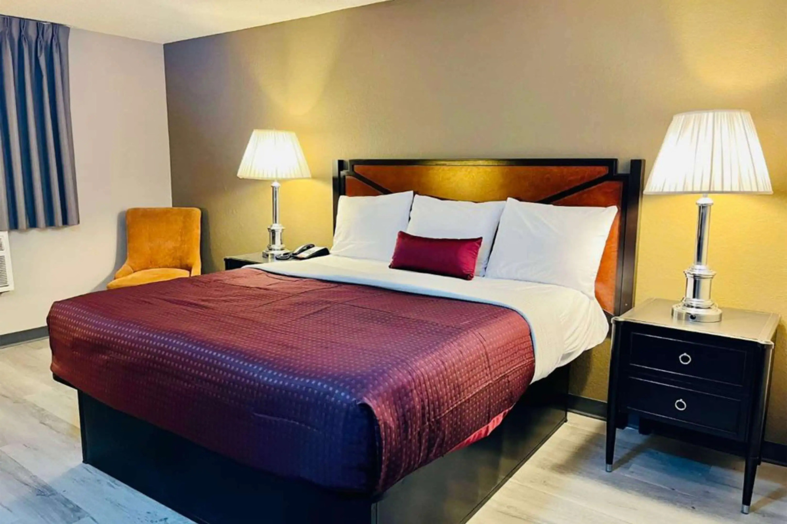 Super 8 by Wyndham Benton Harbor - St. Joseph