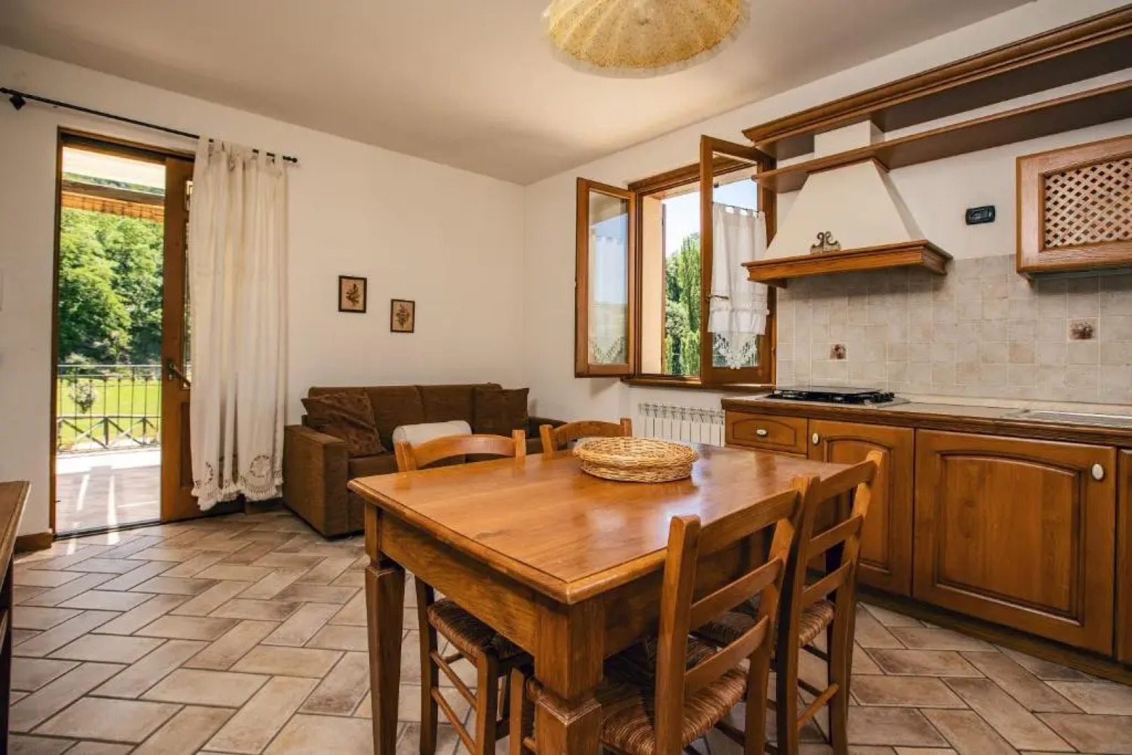 Cerqua Rosara Residence