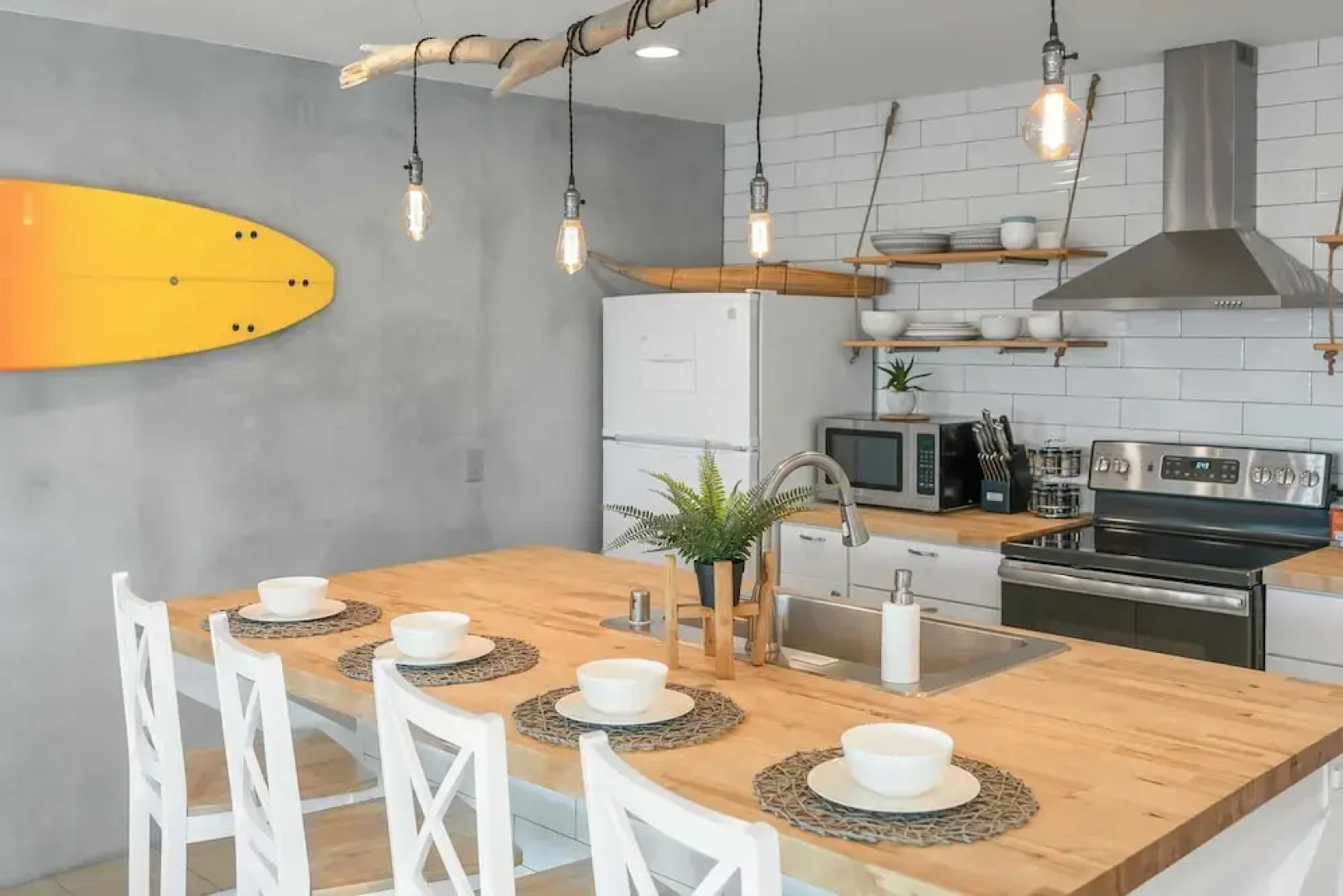 El Camino Surfhouse B by Avantstay Ocean Views & Deck, Near Trestles Beach