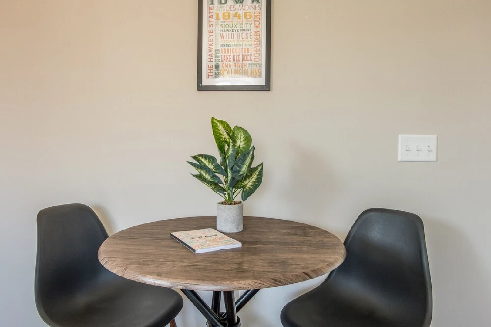 FRONTDESK Core Apts Campustown Ames