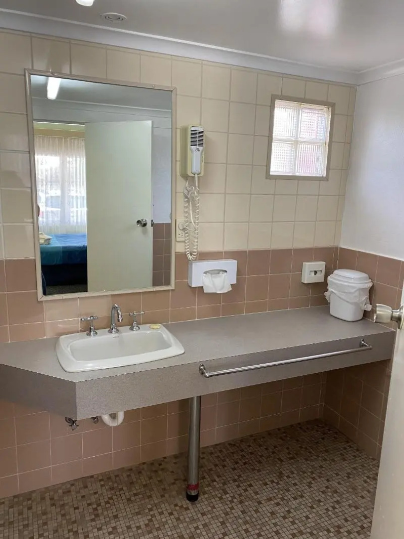 Paddle Steamer Motel