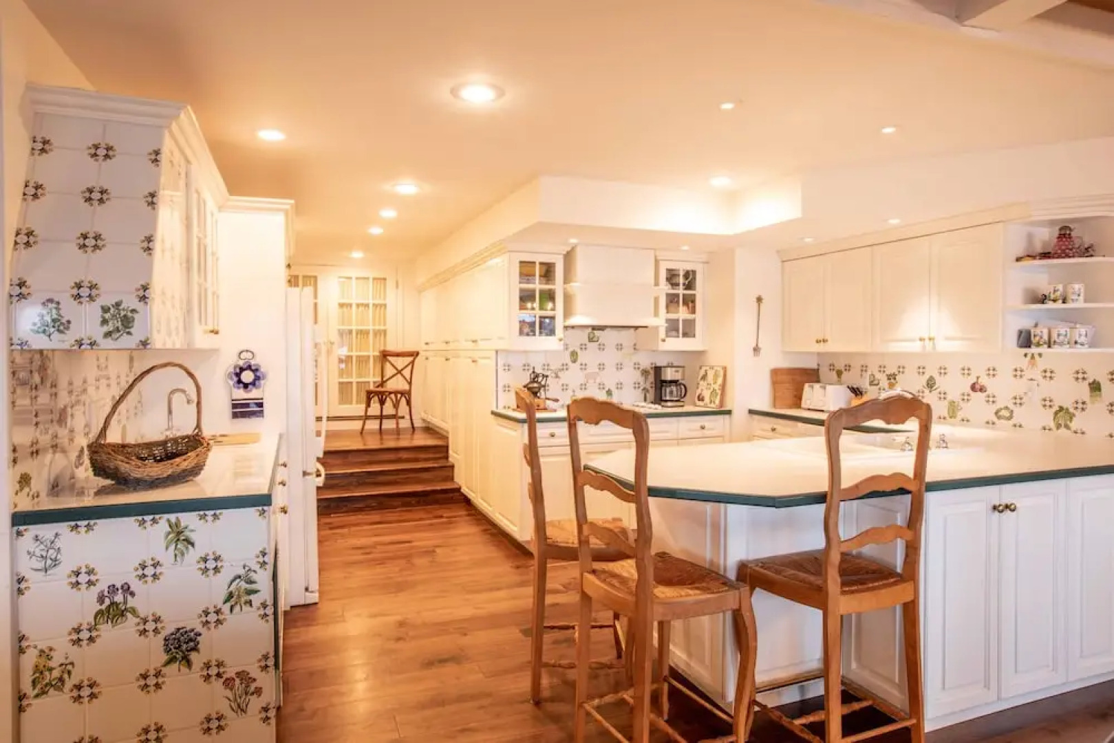 Red Pines a Lake of Bays Gem on a Very Private West Exposure 210' ft Point