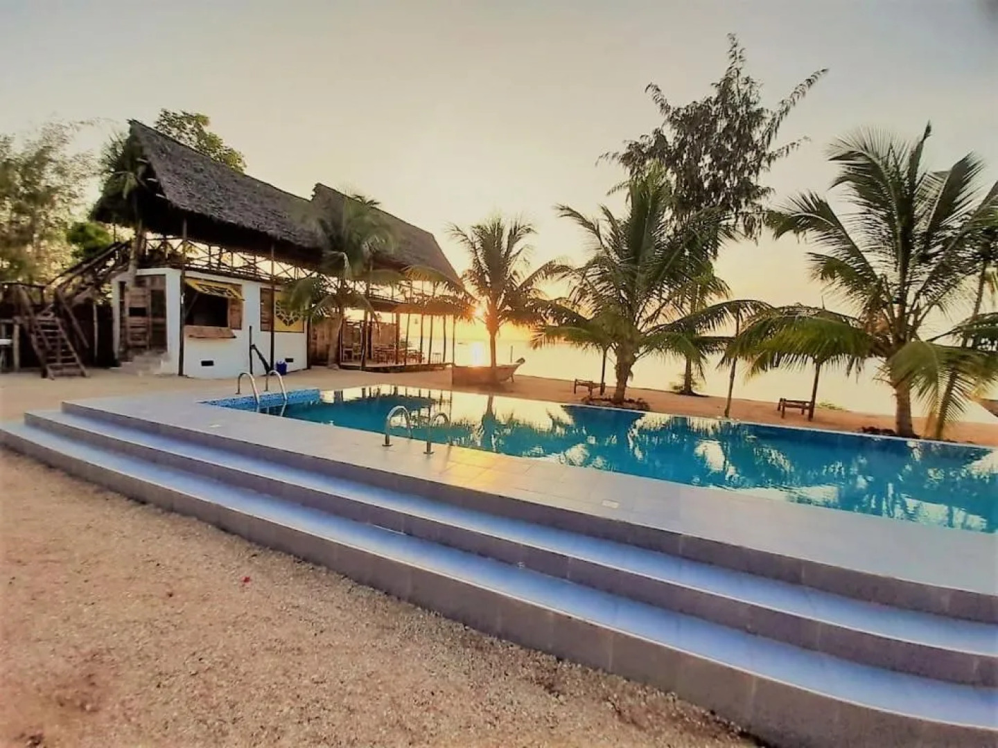 Asante Sana Beach Cottages