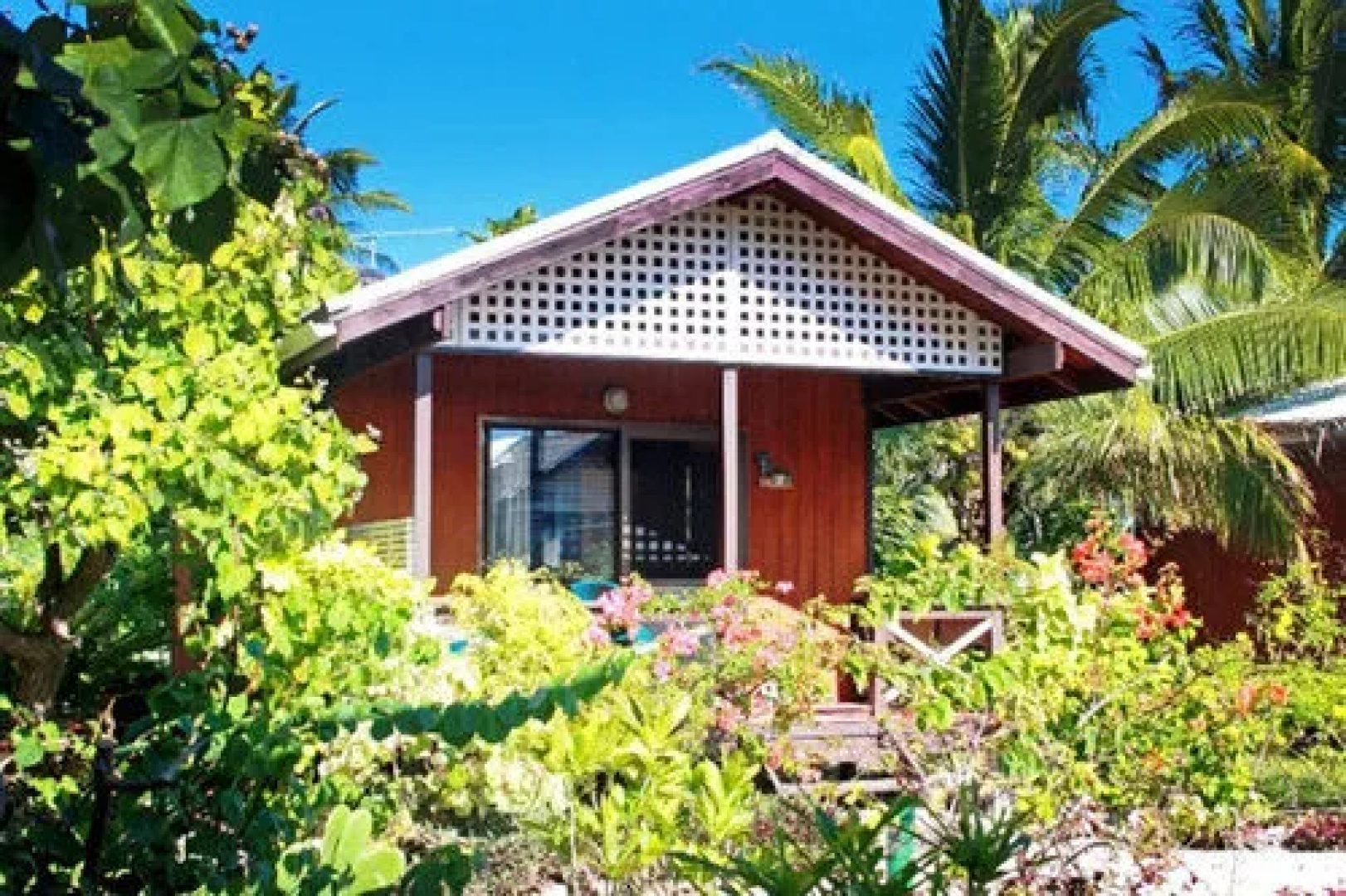Aitutaki Village