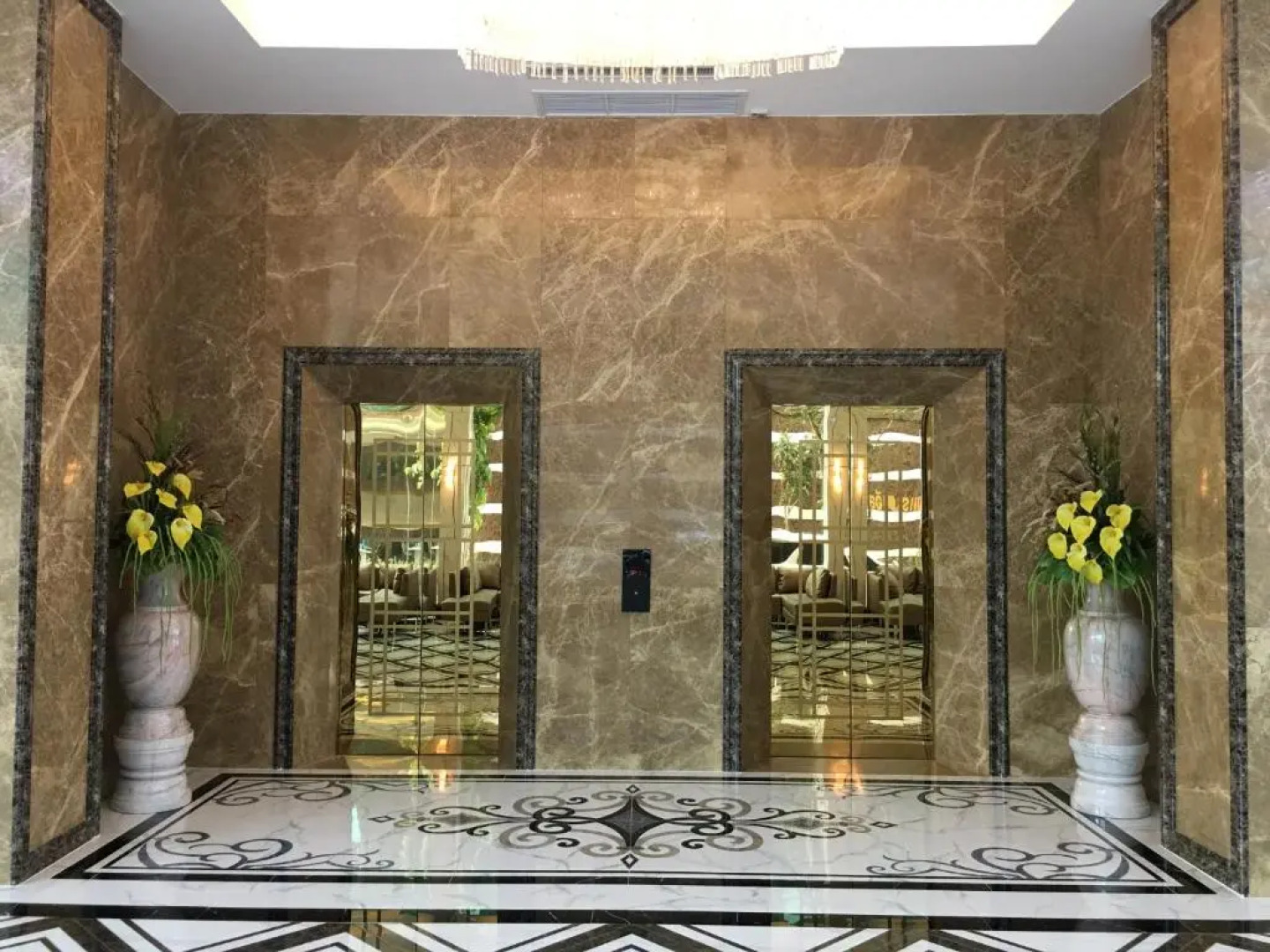 Elegant Airport Hotel