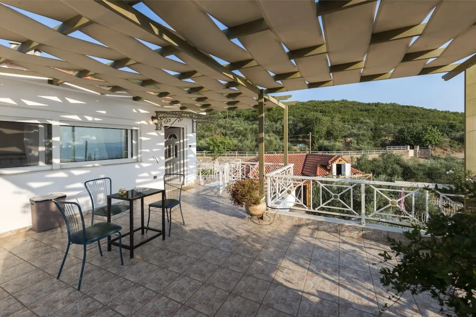 Seaview Splendor at Eros Loft with Infinity Pool