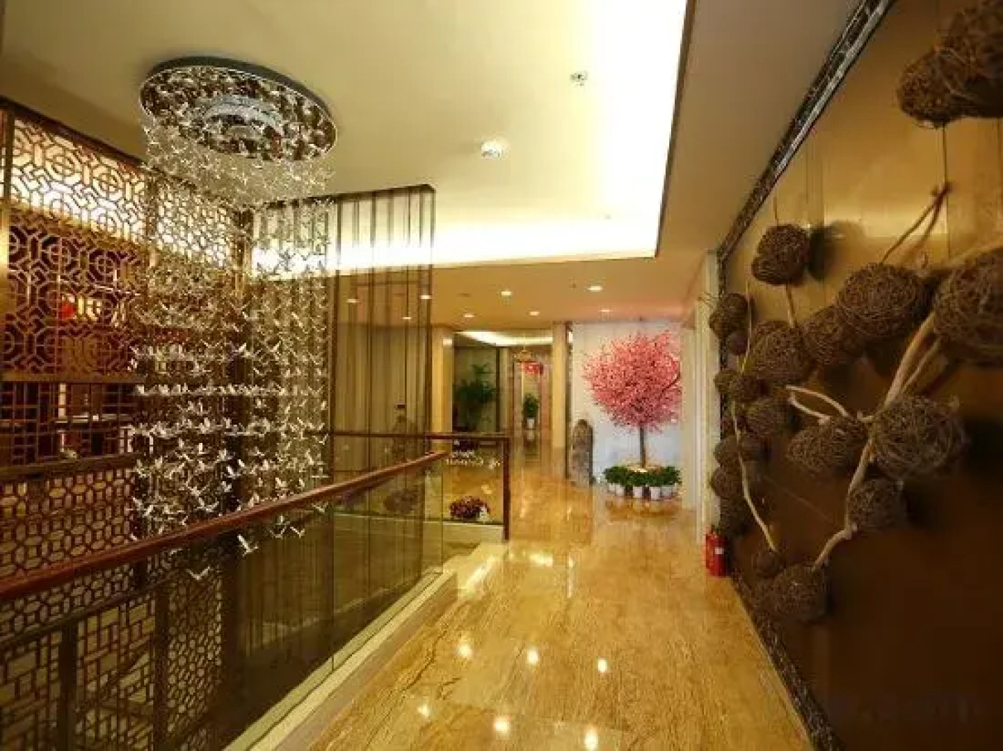 Phoenix Mountain Hotel