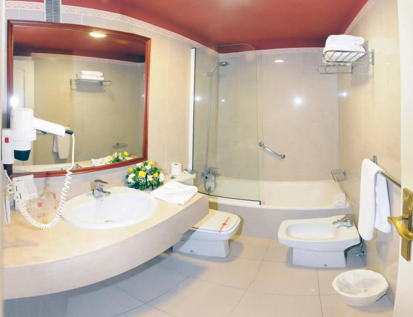 Coral La Quinta Park Suites