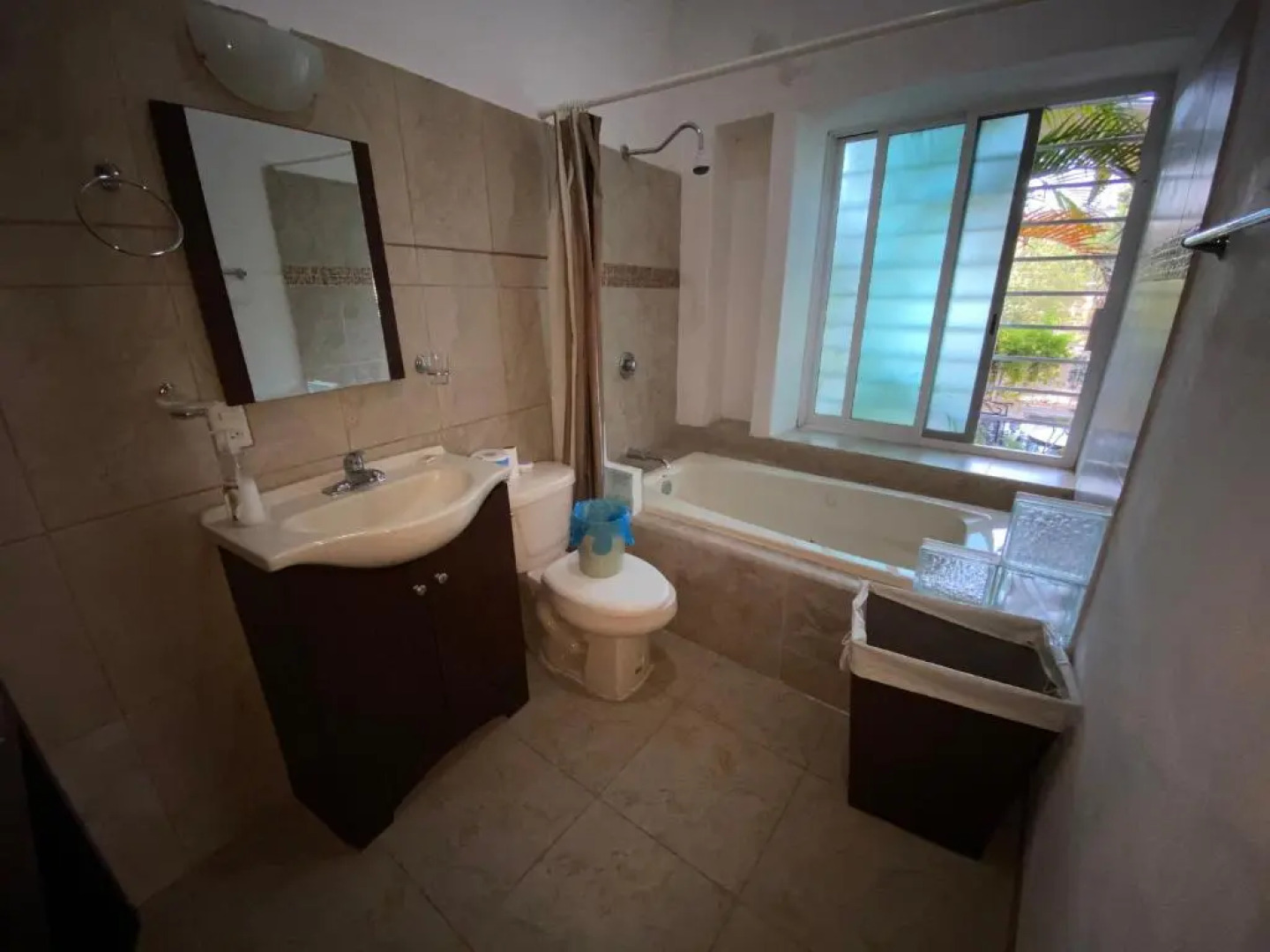 Chacala Arrecifes 1 para 2 con Aire Acondicionado a solo 50 mts de la Playa ARF1