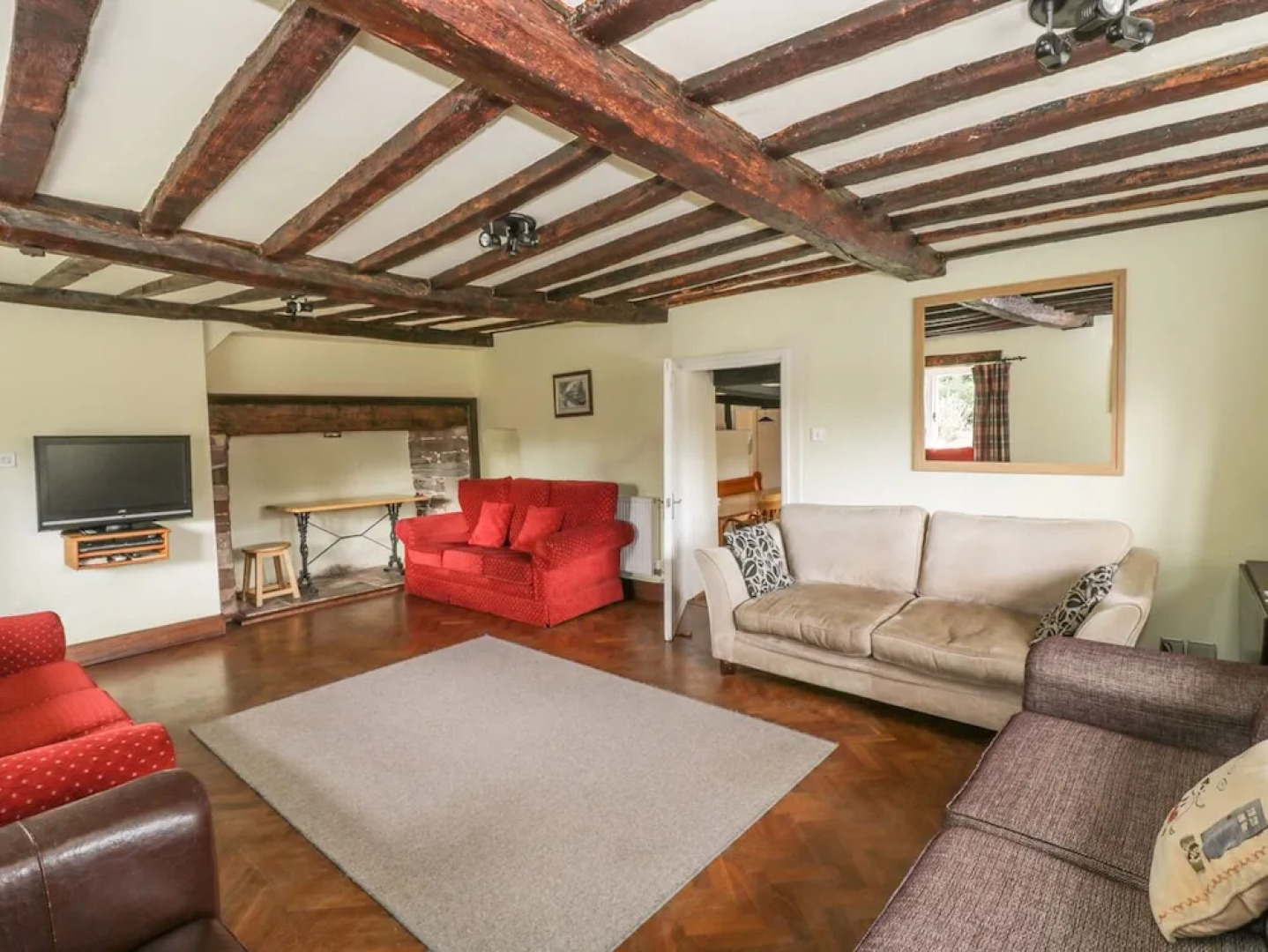 Little Cowarne Court