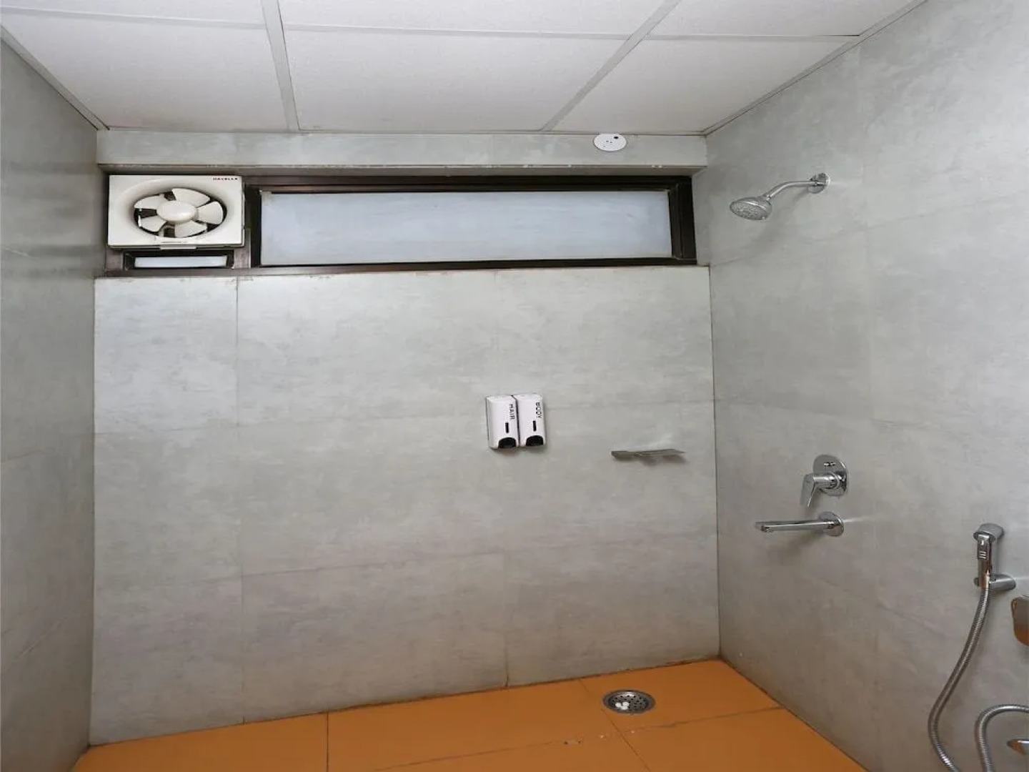 OYO 6315 Golden Leaf Resort