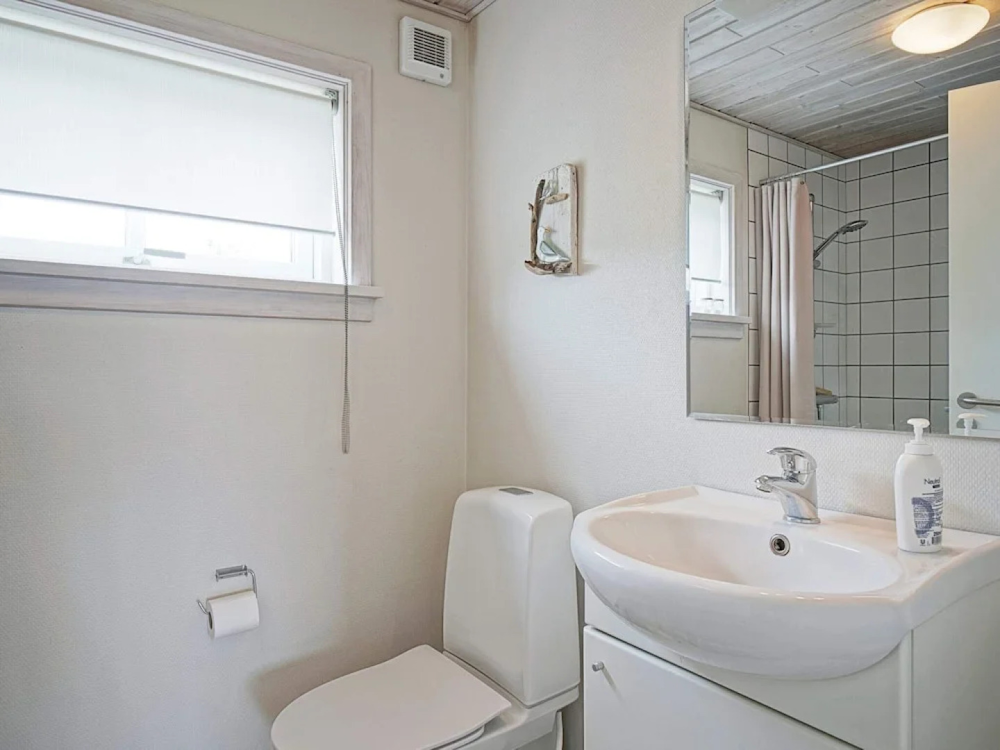 6 Person Holiday Home in Gudhjem