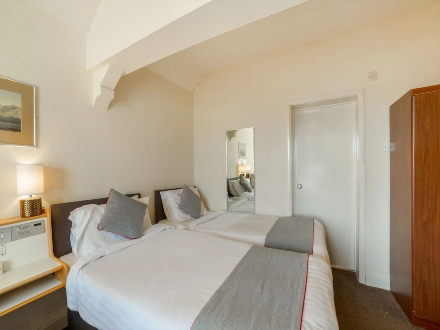 The Cumberland Hotel