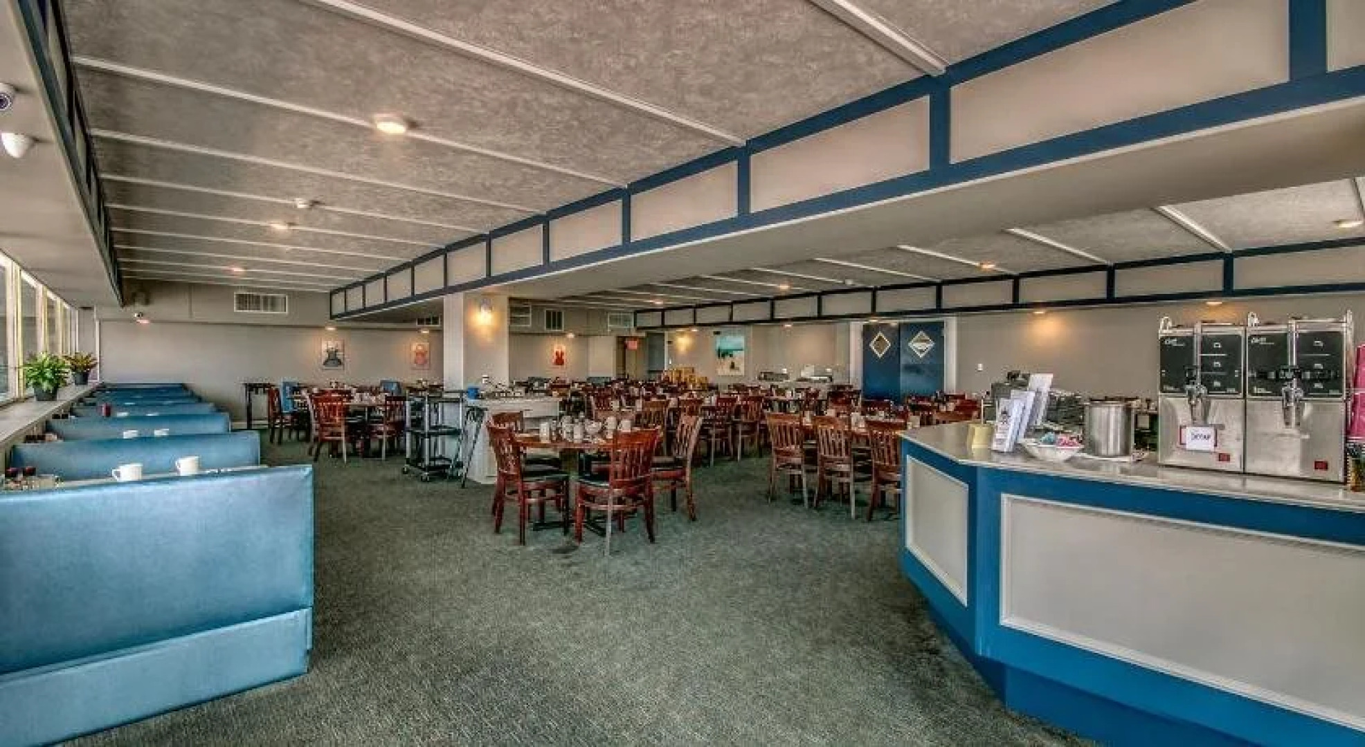 Admiral Resort Motel