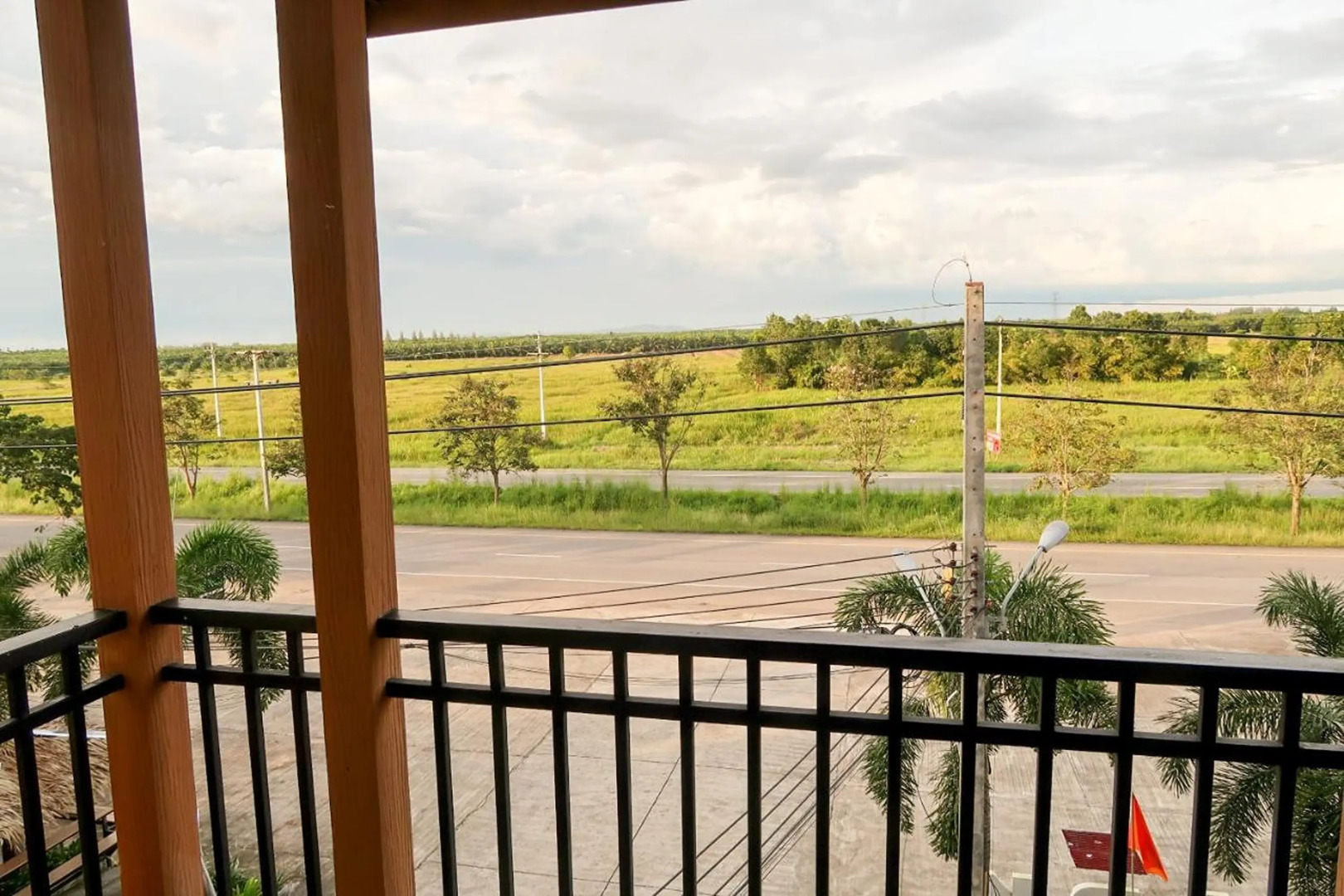 Baan URT Suratthani Airport Hotel