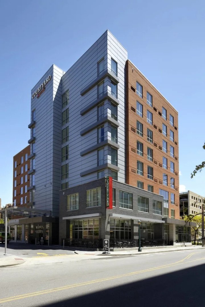 Courtyard Cleveland University Circle