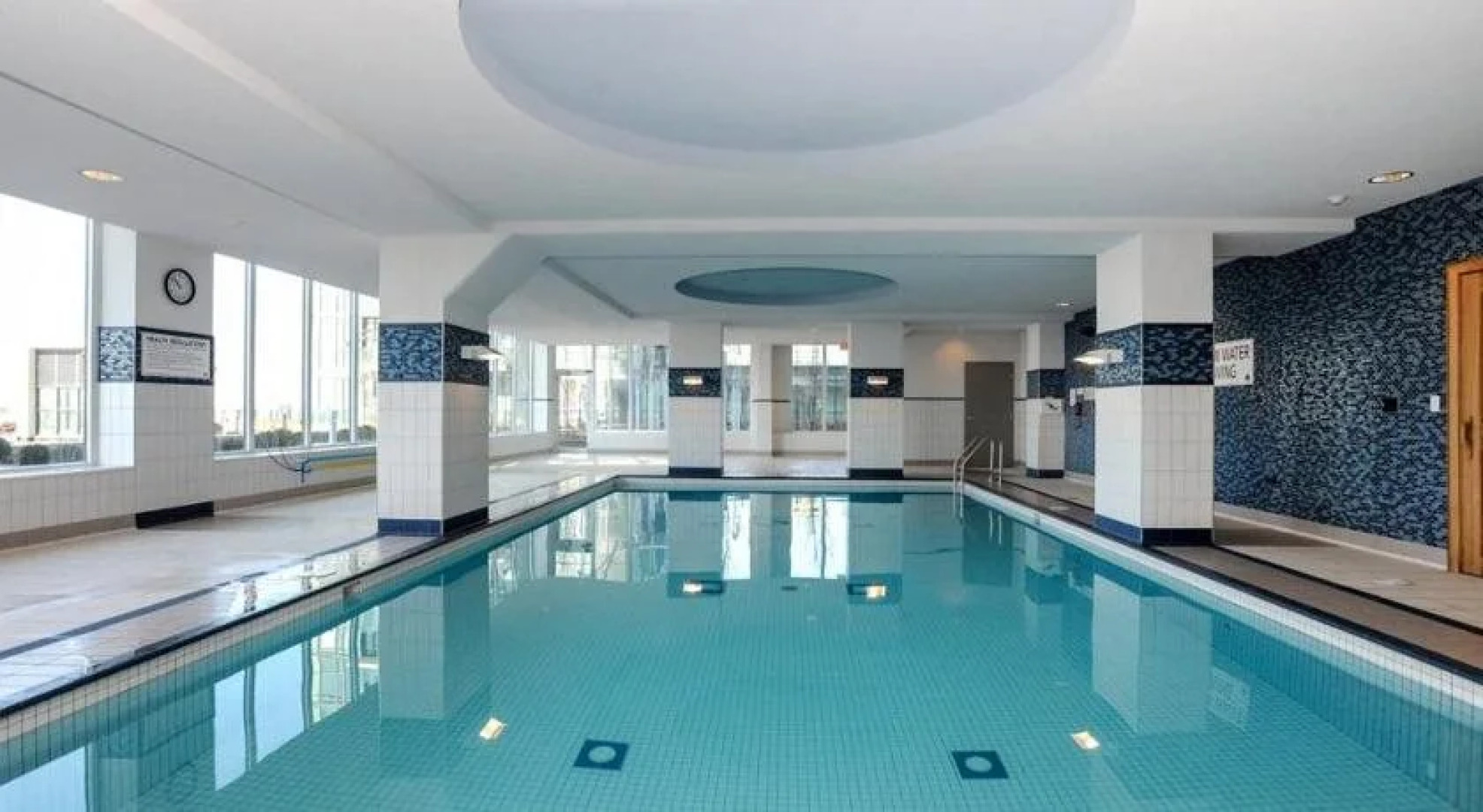 Deluxe Corner Suite - By Elite Suites