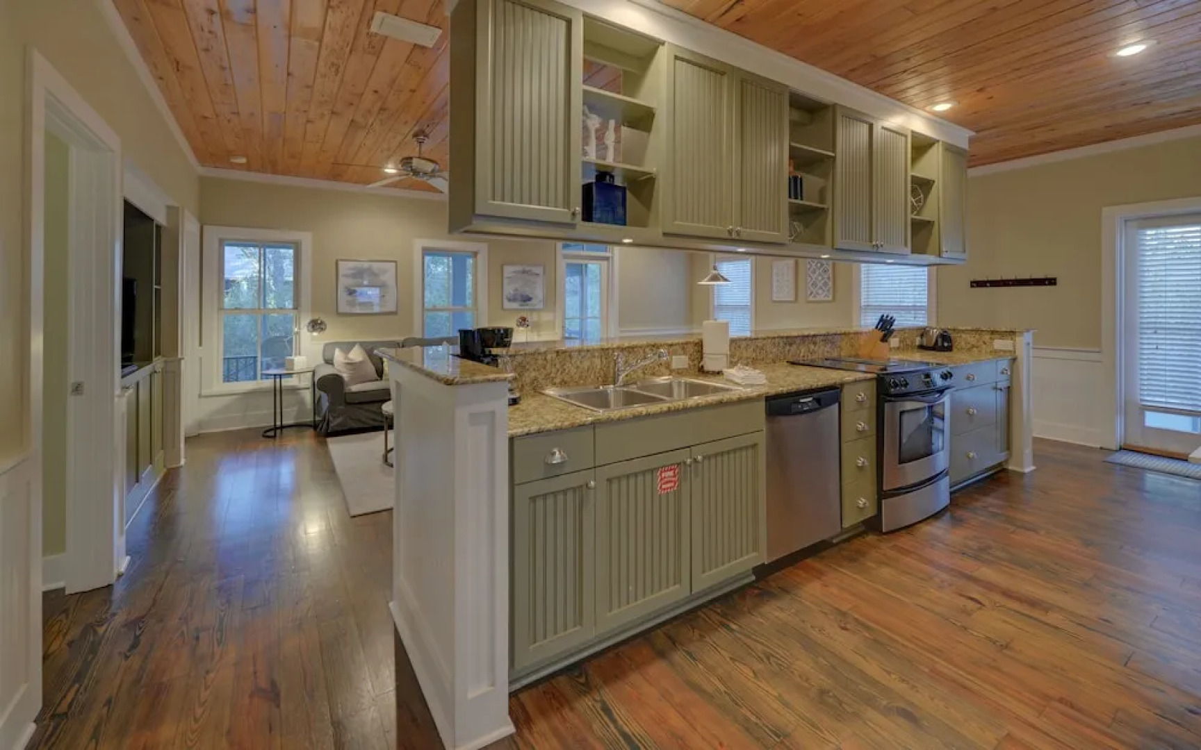 Magnolia Cottages By The Sea-18 Wisteria by the Sea by Florida Star Vacations