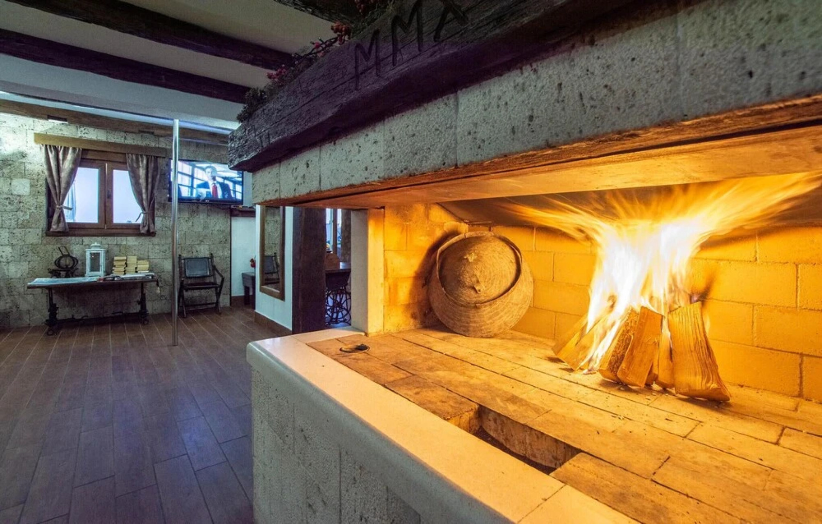 Beautiful Home in Makarska With Wifi and 7 Bedrooms