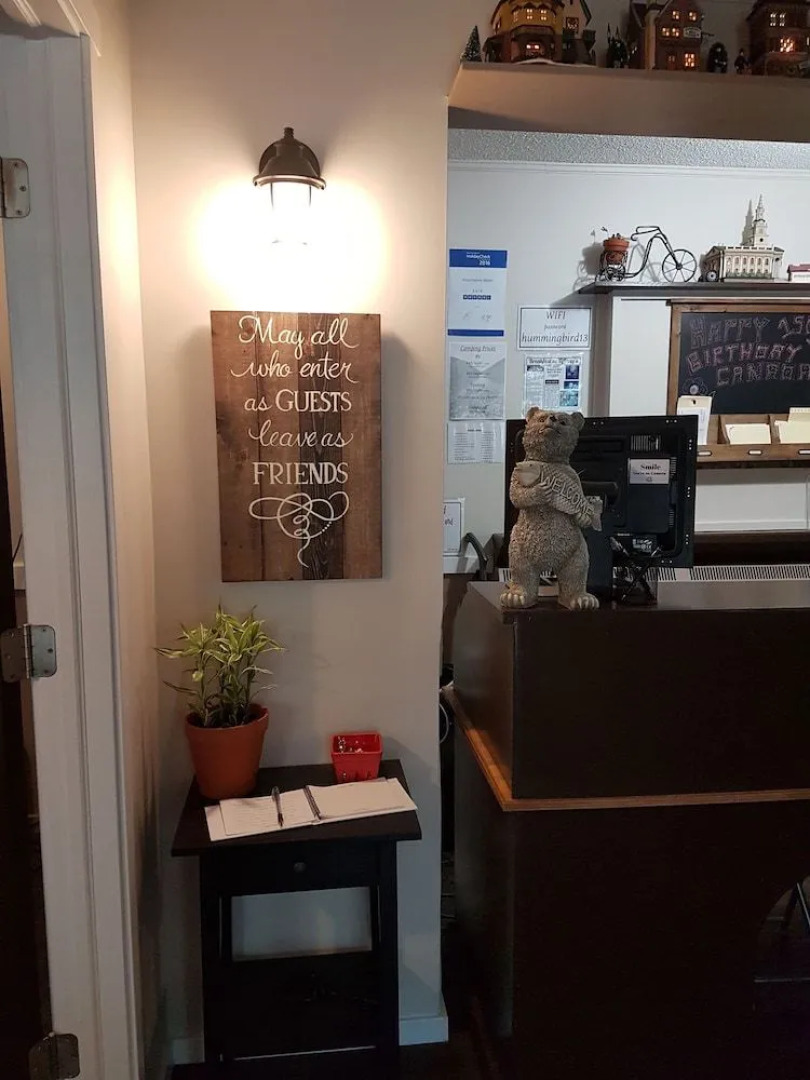 Rivermount Motel Campground and RV Park