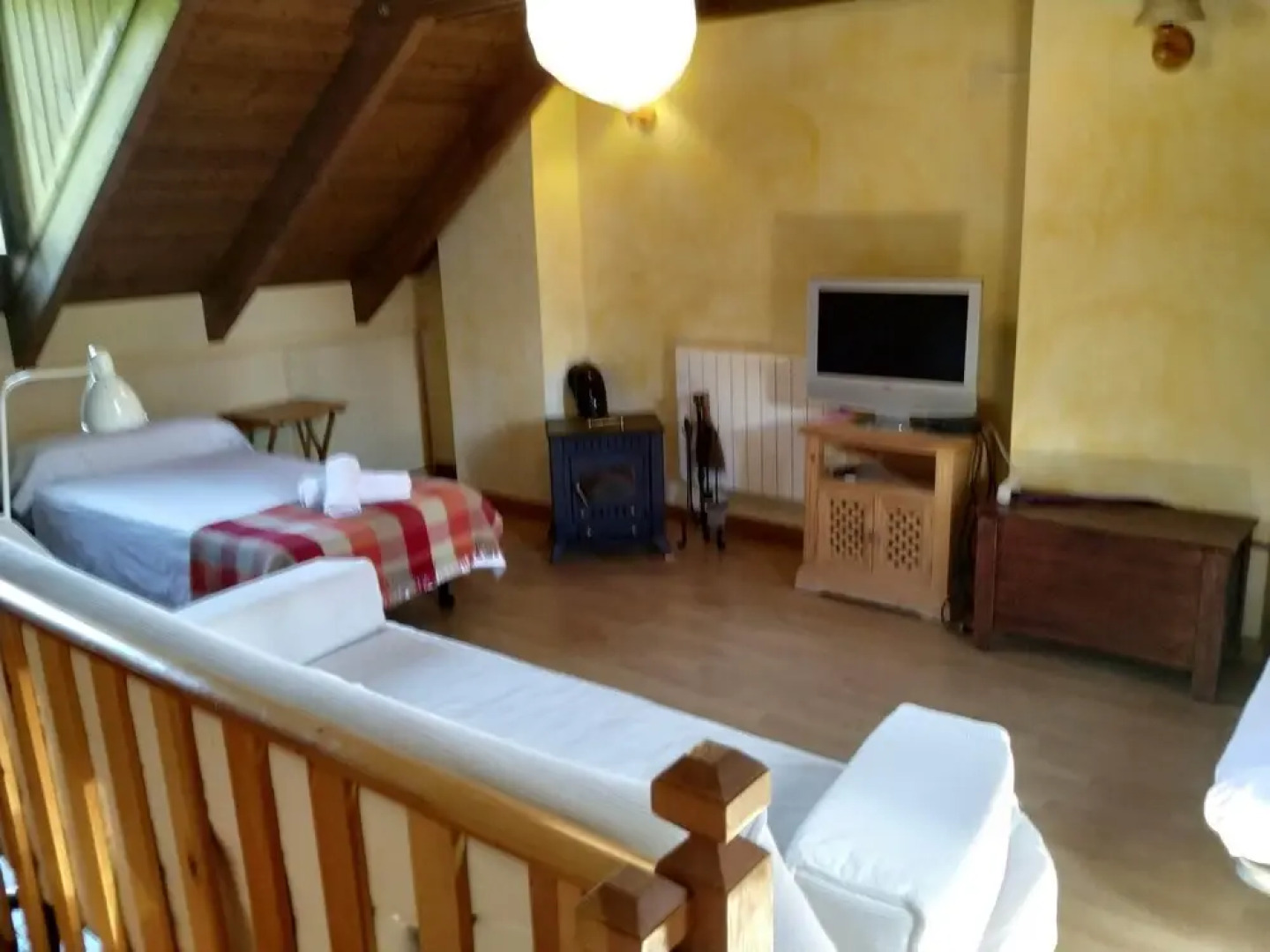 Chalet centro de escarrilla casa 7