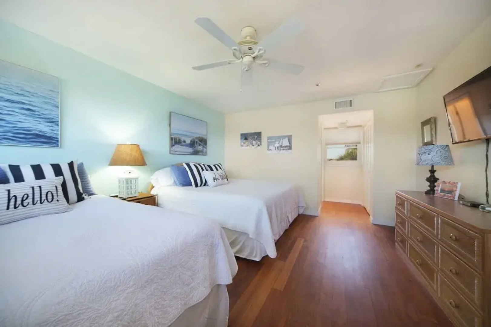 Bay Breezes At Hideaway Bay! Waterfront, Free Kayaks, Golf Cart 2 Bedroom Condo by Redawning