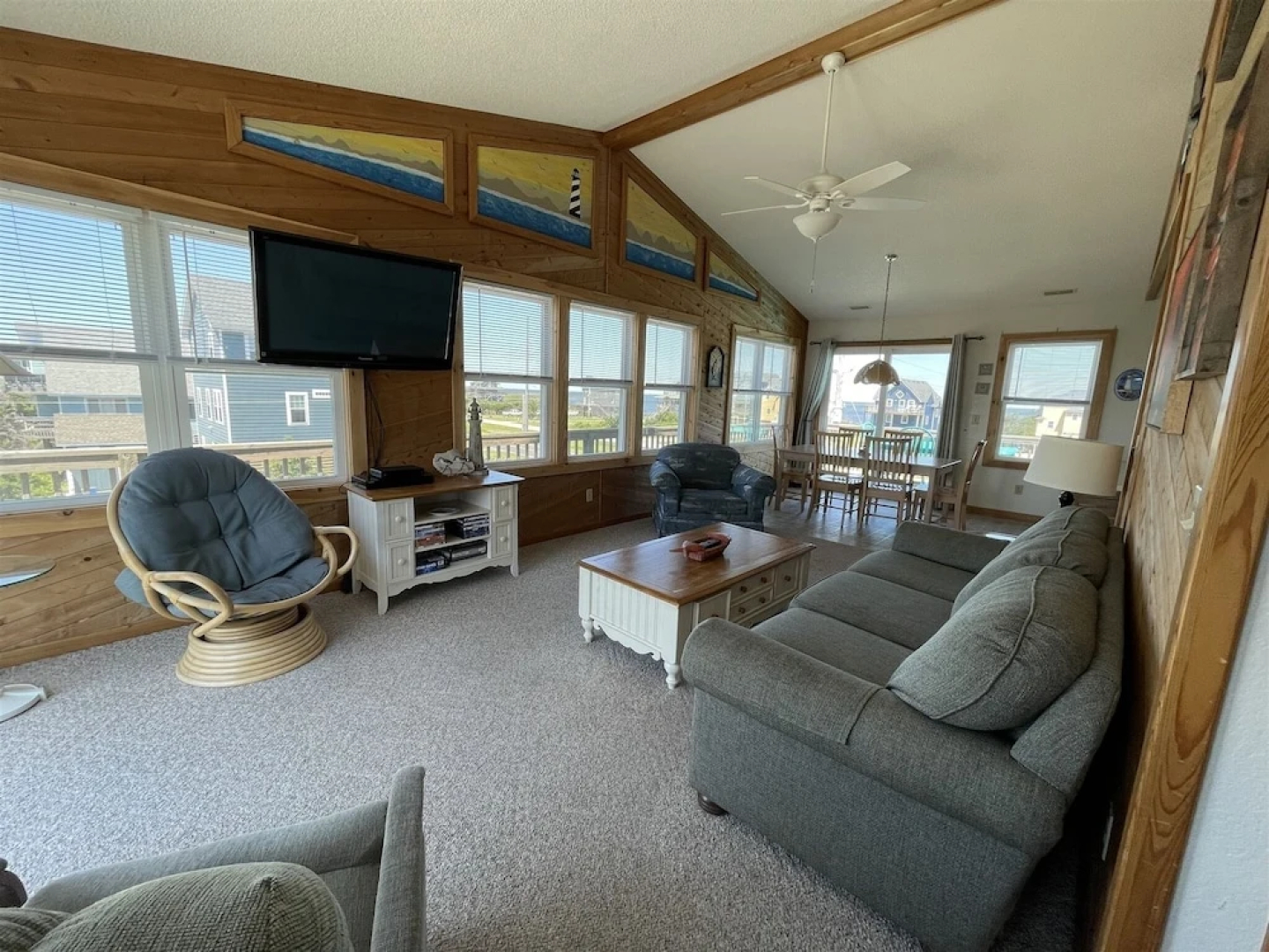 Hatteras Hideaway 3 Bedroom Cottage by RedAwning