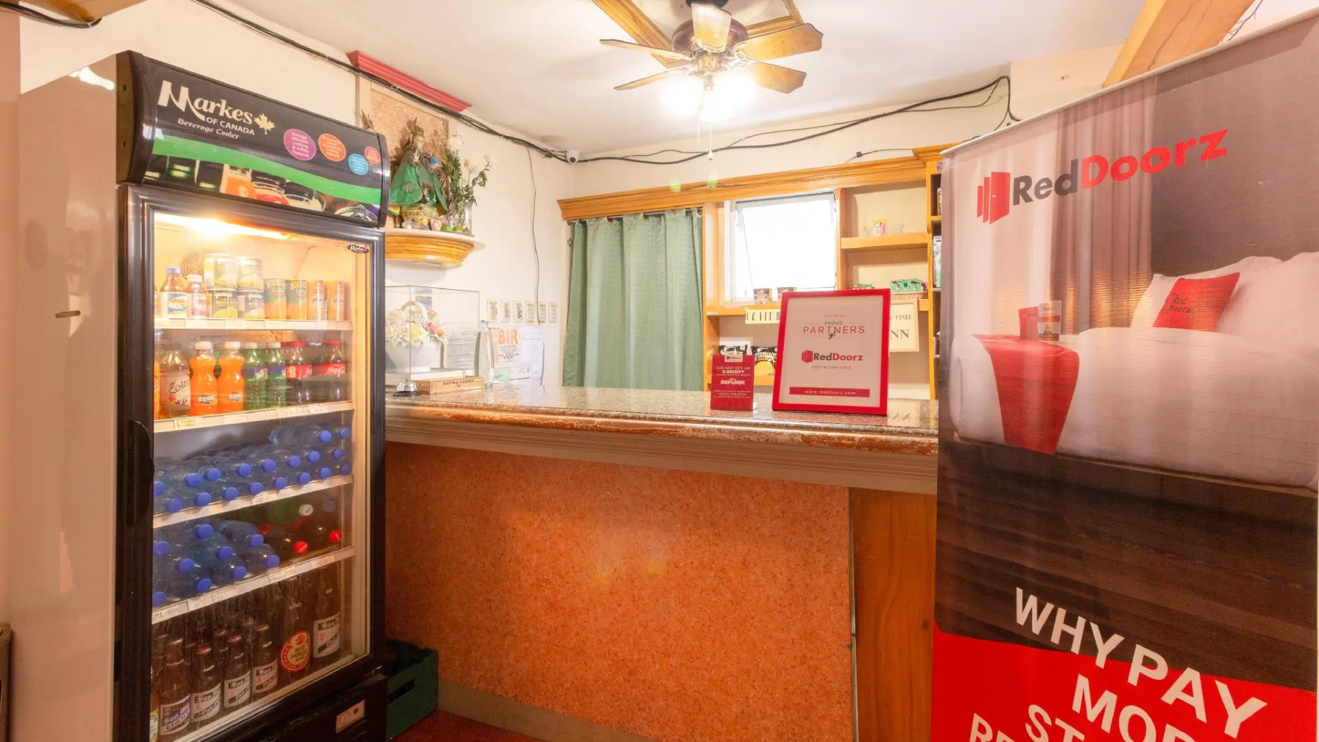 RedDoorz @ Paterno Street Tacloban