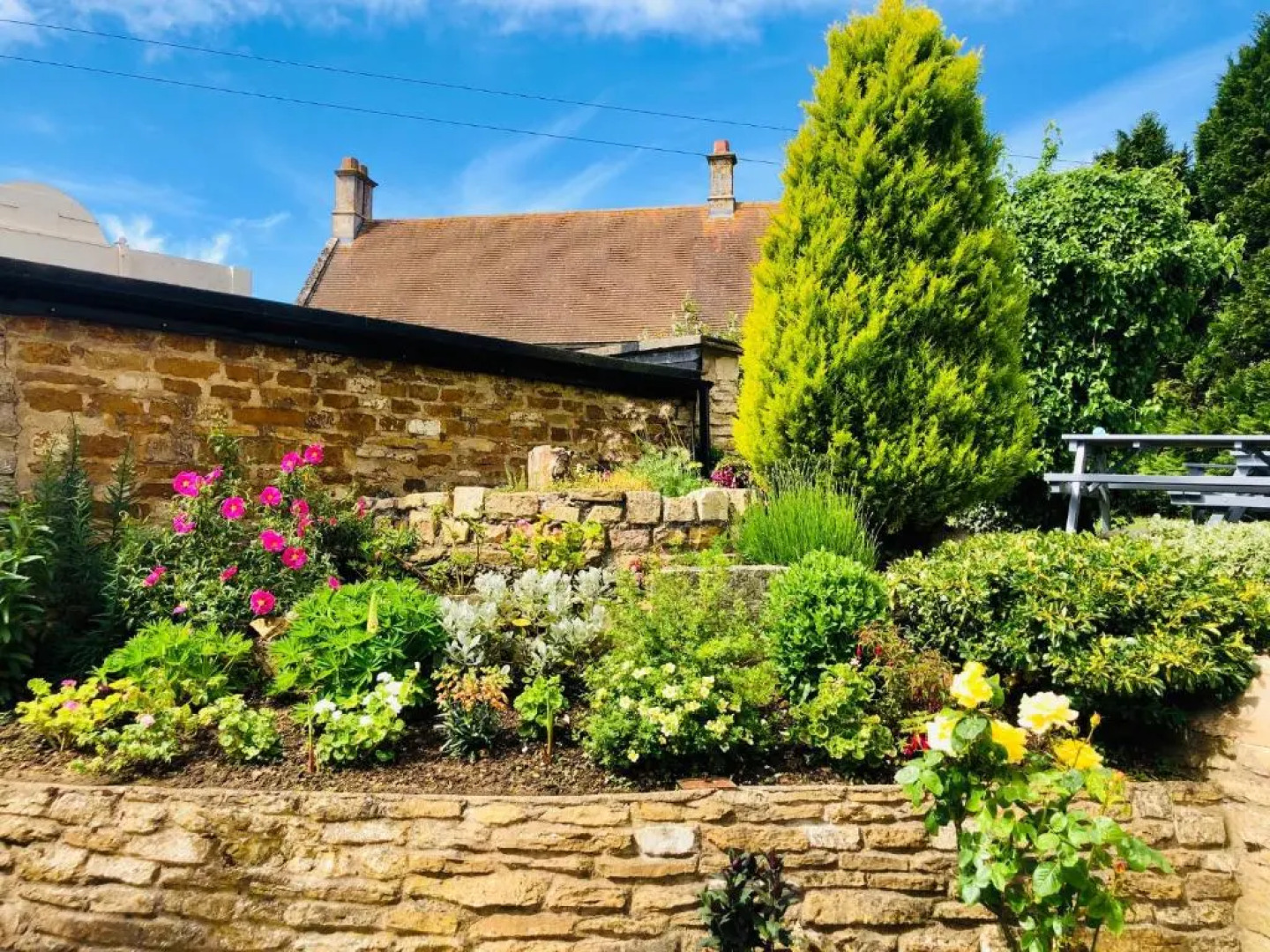 The Old Pheasant Hotel