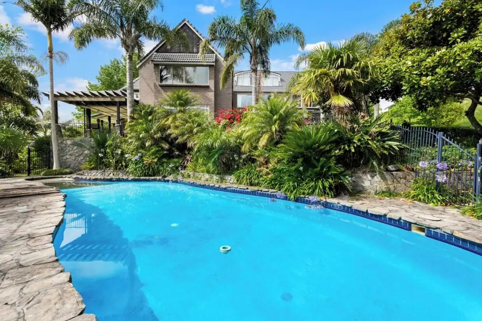 Countryside Zen Estate - Views and Pool