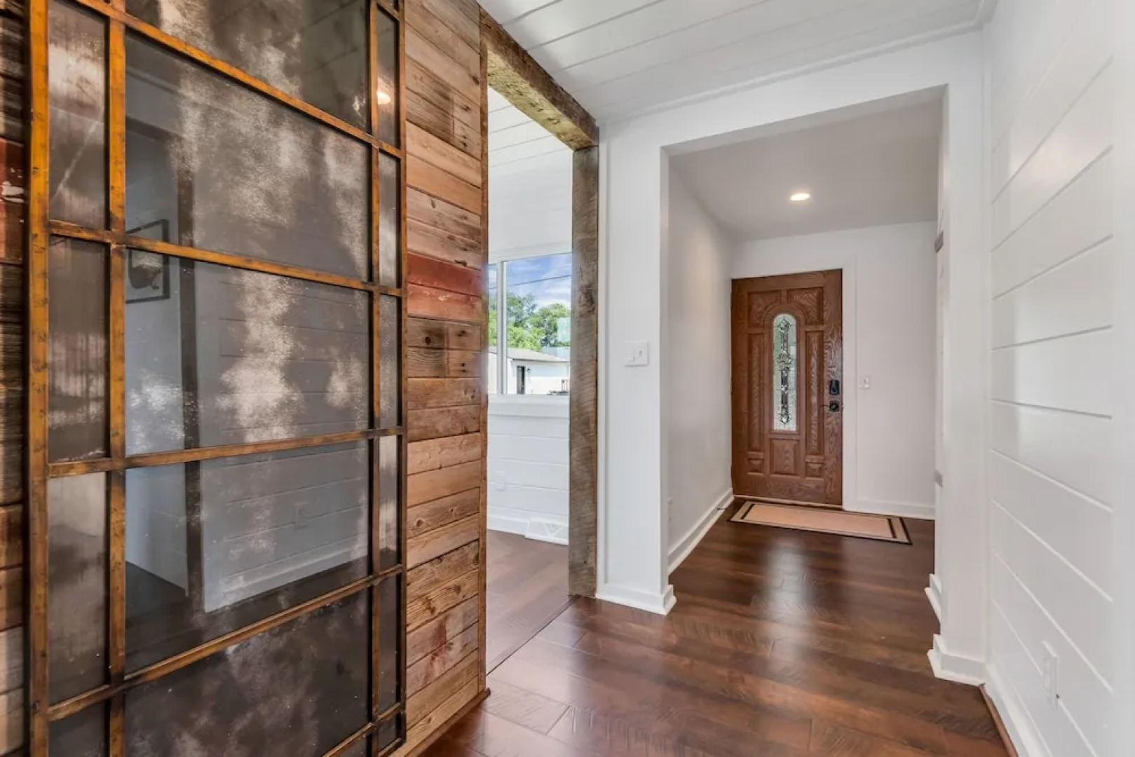 Luxe Waterfront Lake Fenton Home: Decks & Fire Pit