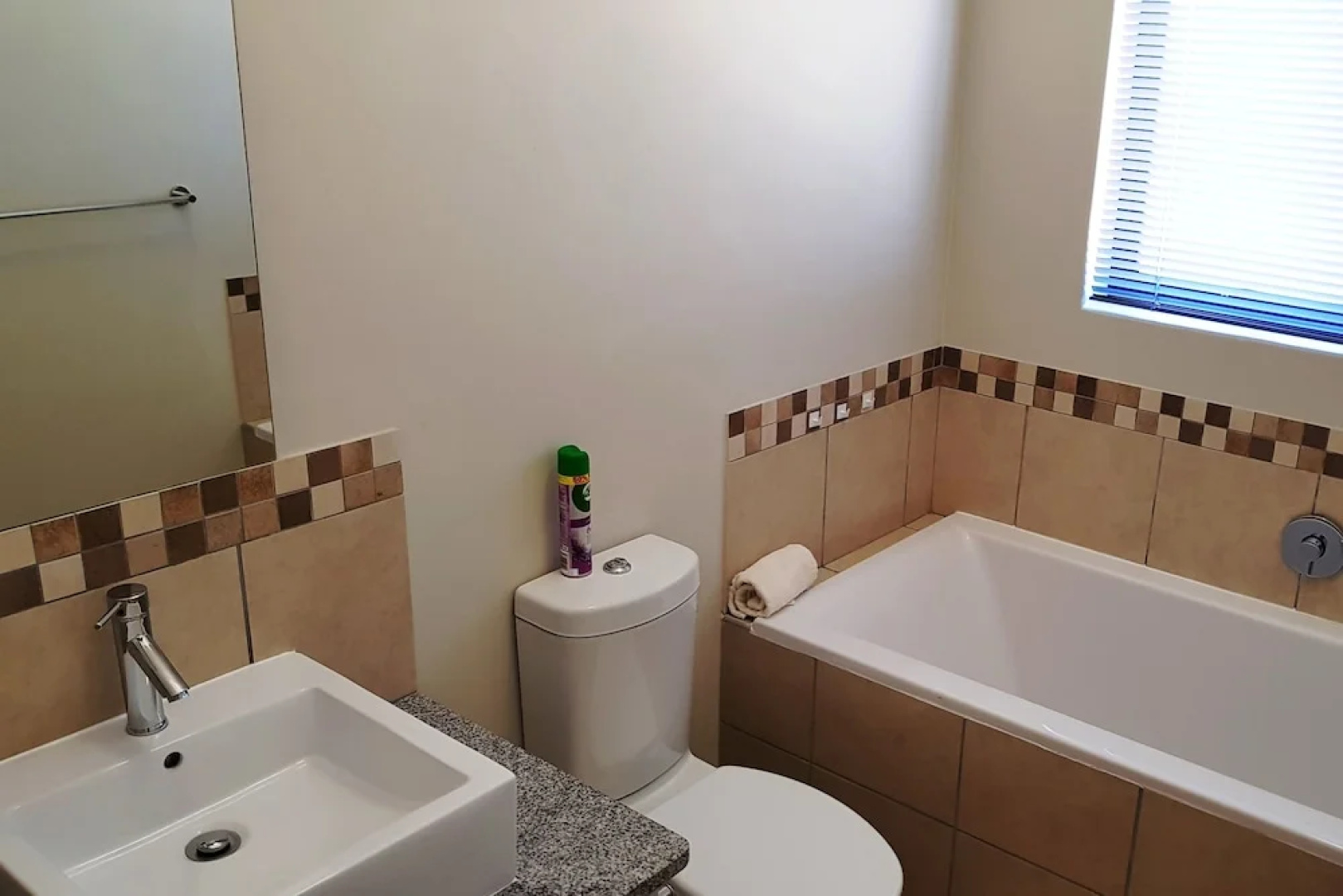 6 Nieuland 1053 Self catering