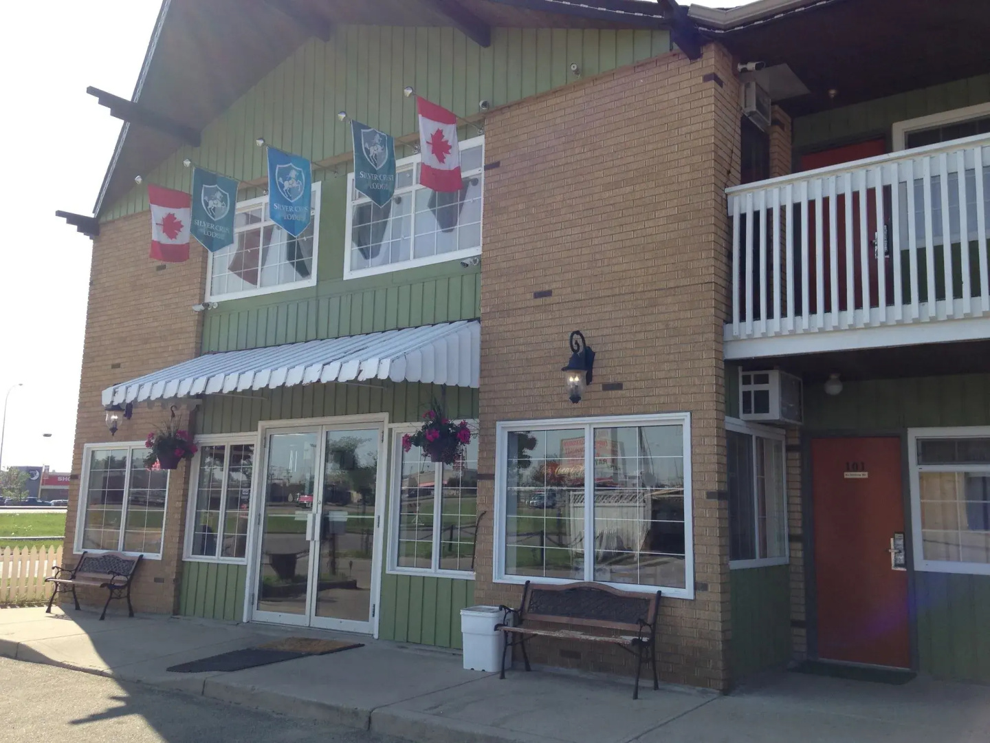 Silver Crest Lodge