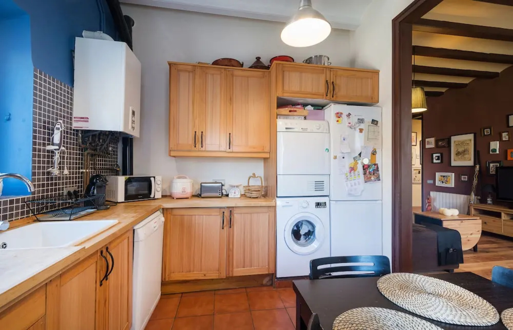 Encantadora Mansión con Jardín y Piscina