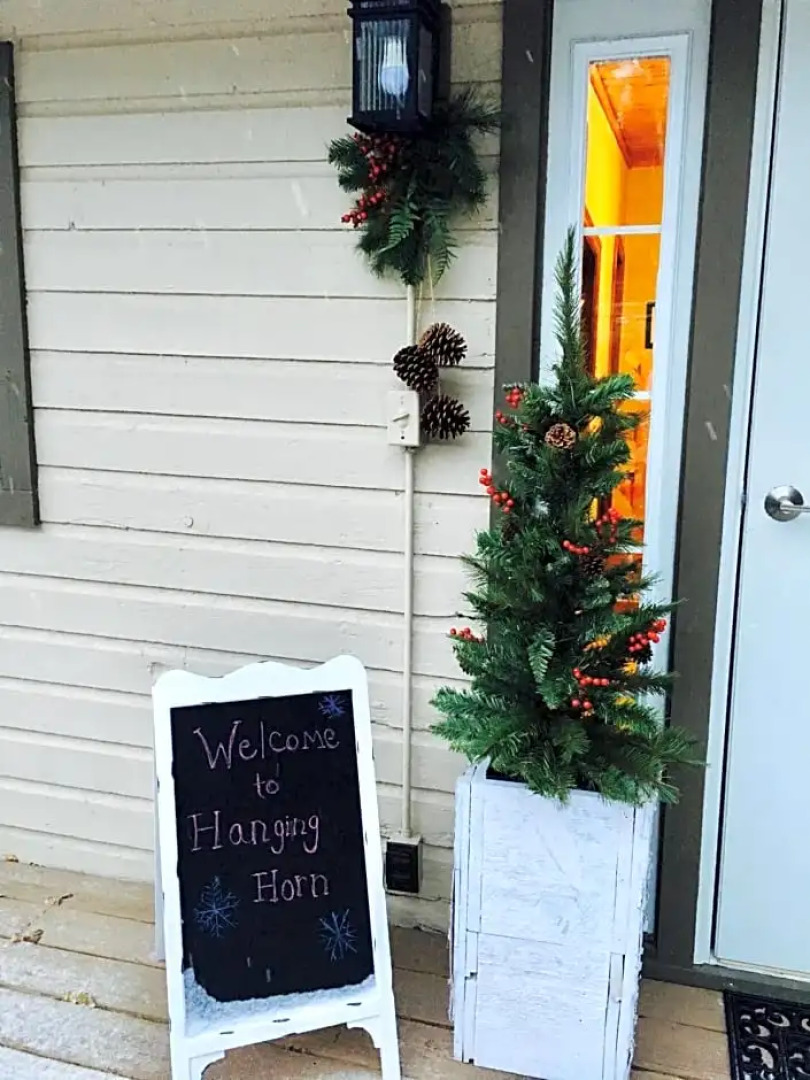 Hanging Horn Lakeside Resort