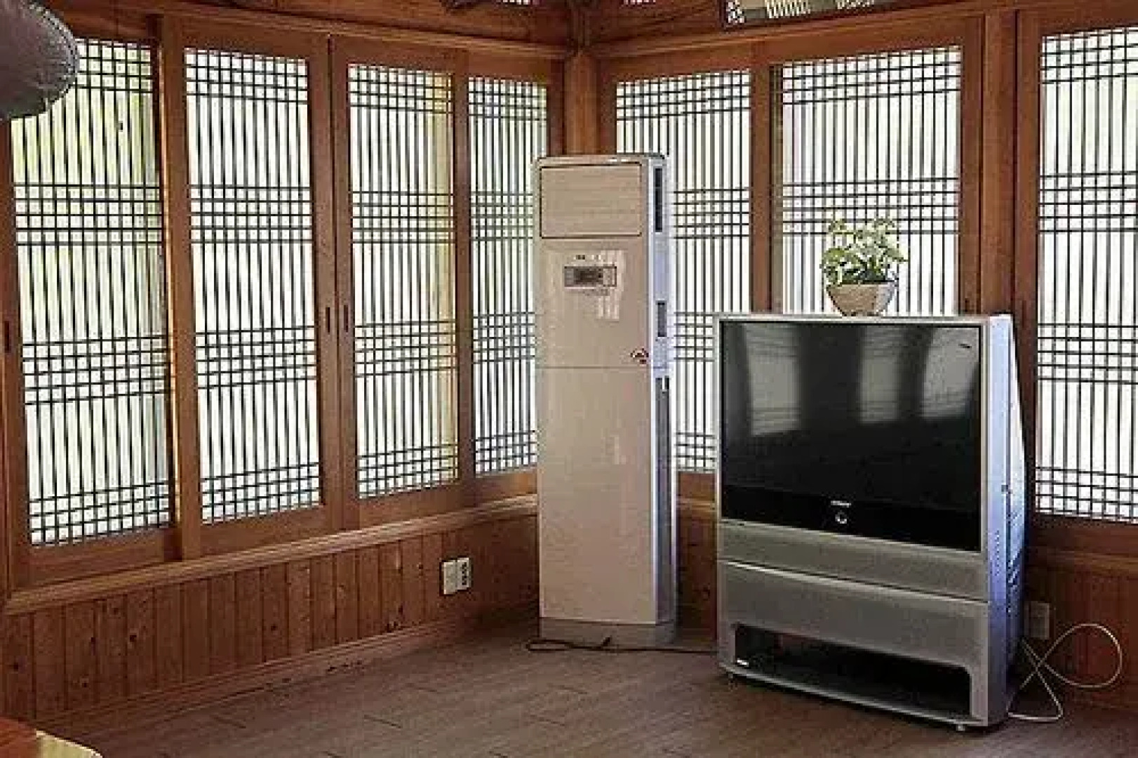 Yangsan Sound of Mountain & Sea Pension