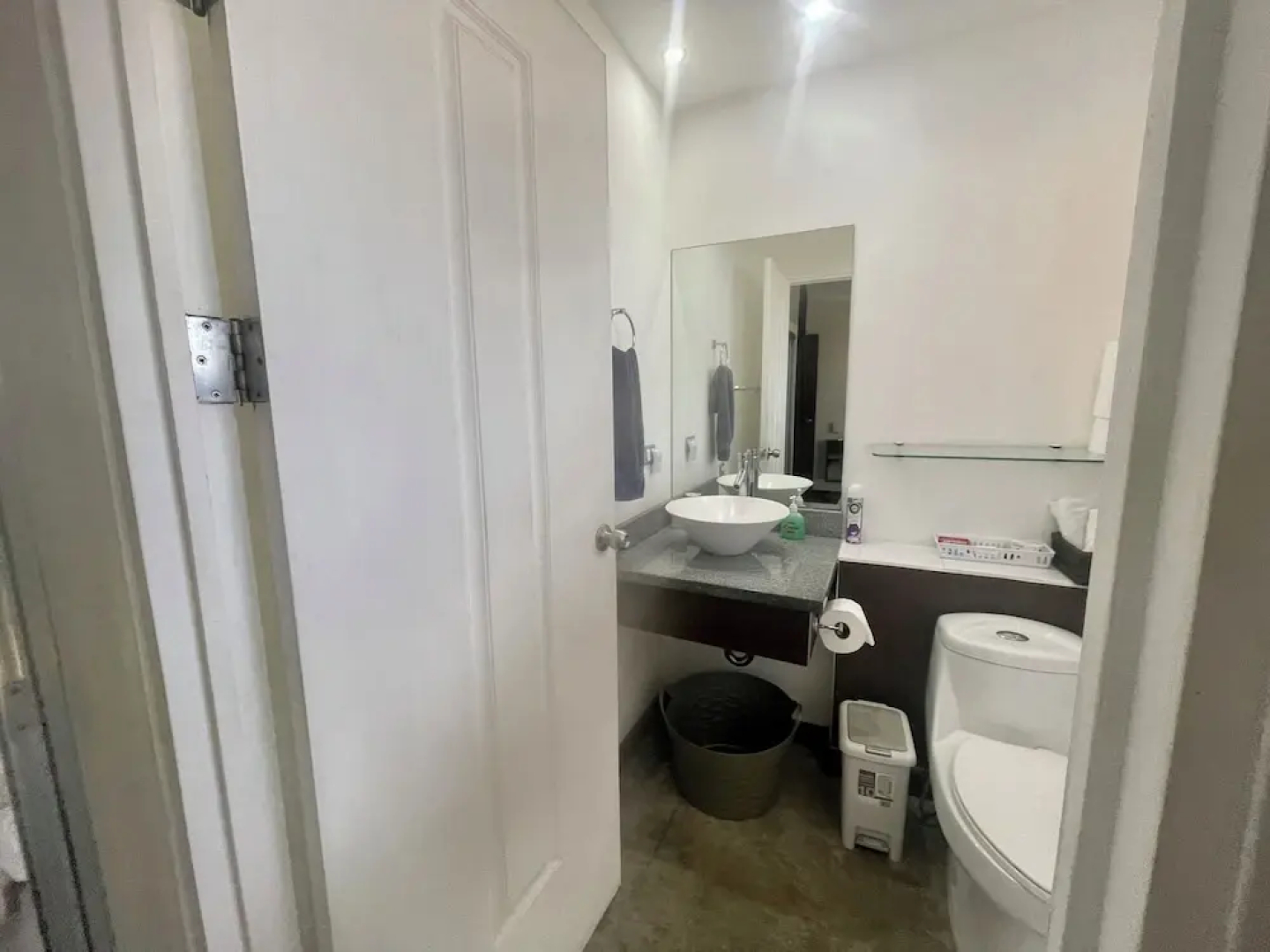 Beautiful Spacious Loft 2 Bedrooms 2 Full Baths 2 car Garage in Downtown