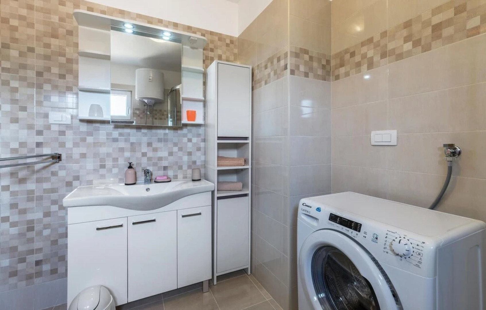 Awesome Home in Krnica With 2 Bedrooms, Wifi and Outdoor Swimming Pool